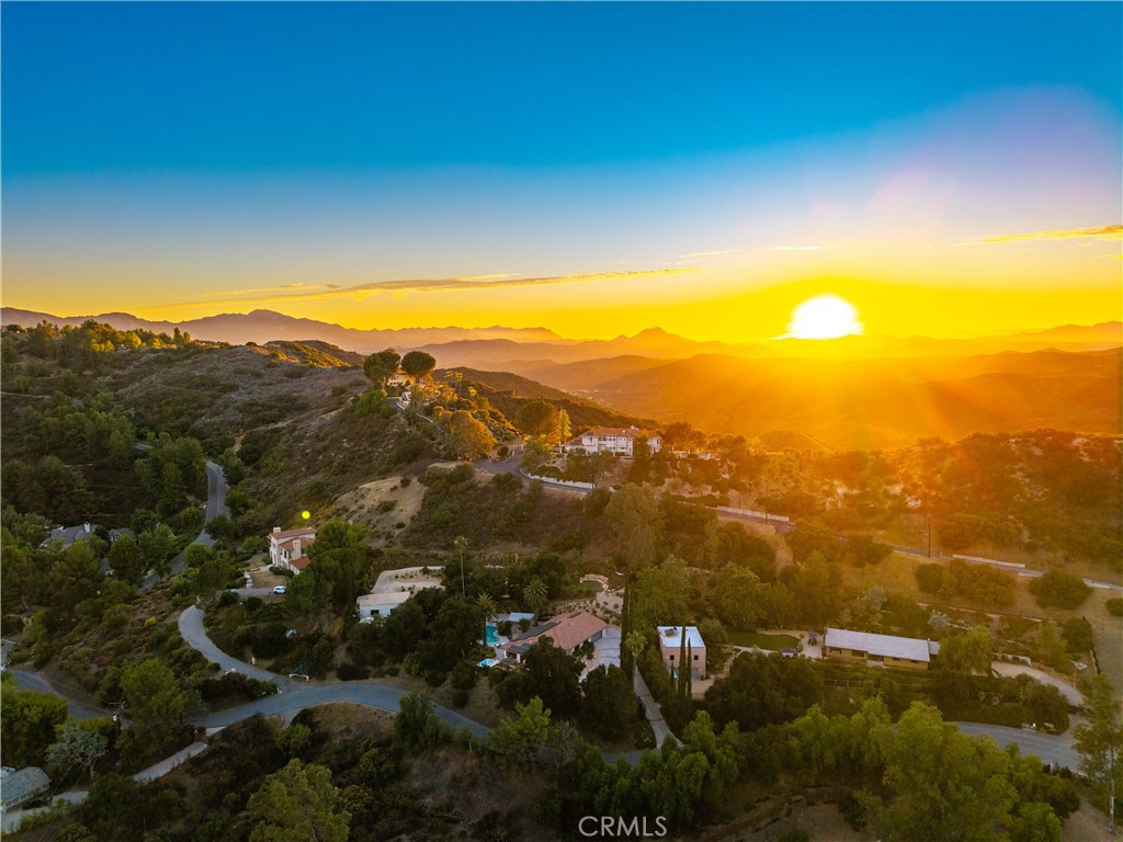 Calabasas, California, 91302, United States, 4 Bedrooms Bedrooms, ,3 BathroomsBathrooms,Residential,For Sale,1890282
