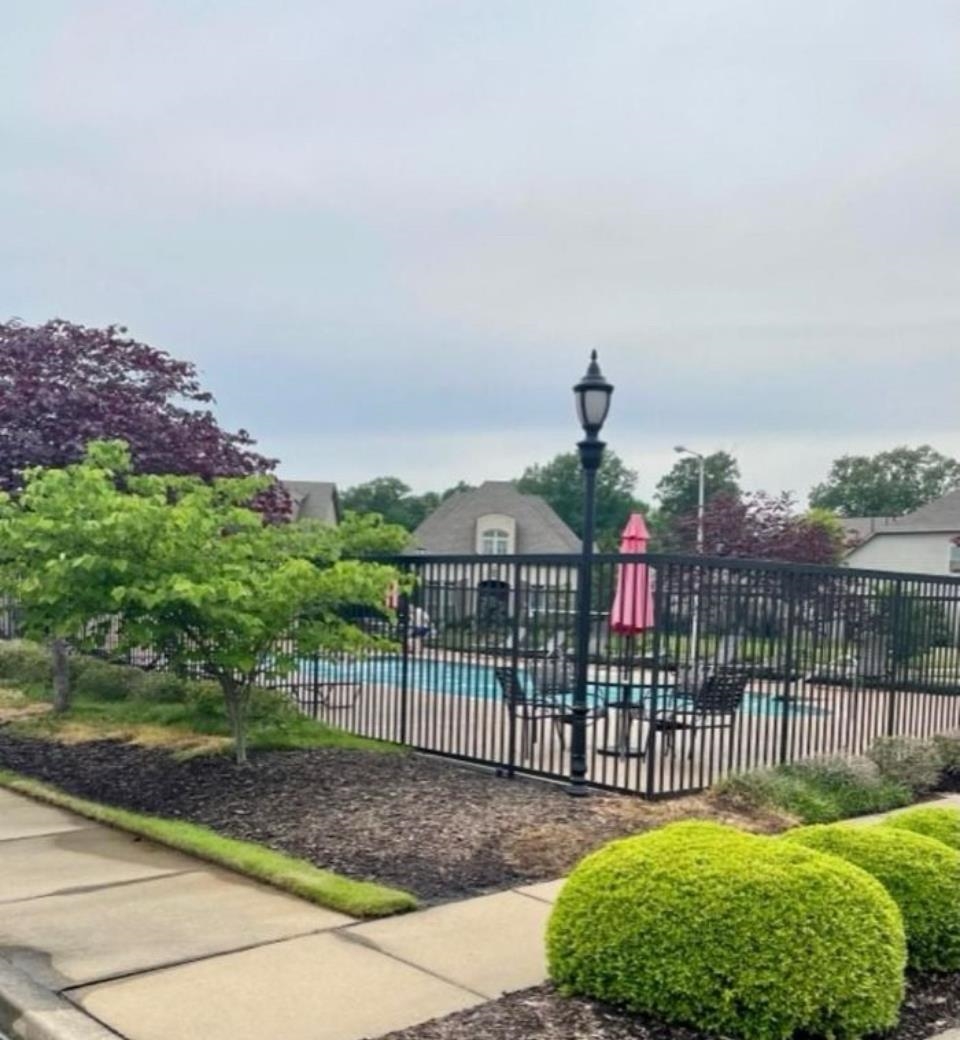 Collierville, Tennessee, 38017, United States, 4 Bedrooms Bedrooms, ,3 BathroomsBathrooms,Residential,For Sale,1907288