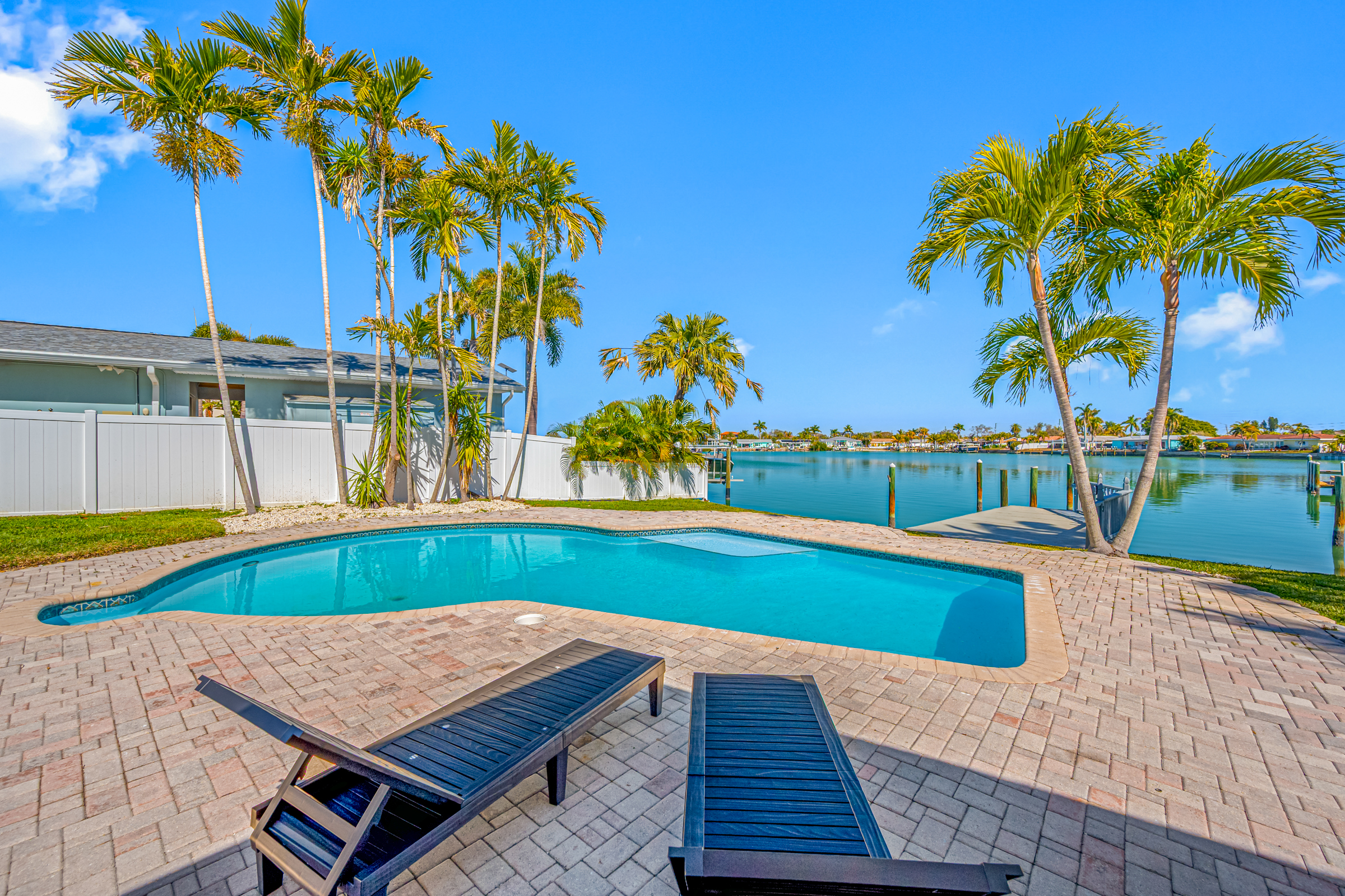 St Petersburg, Florida, 33707, United States, 3 Bedrooms Bedrooms, ,3 BathroomsBathrooms,Residential,For Sale,2017705