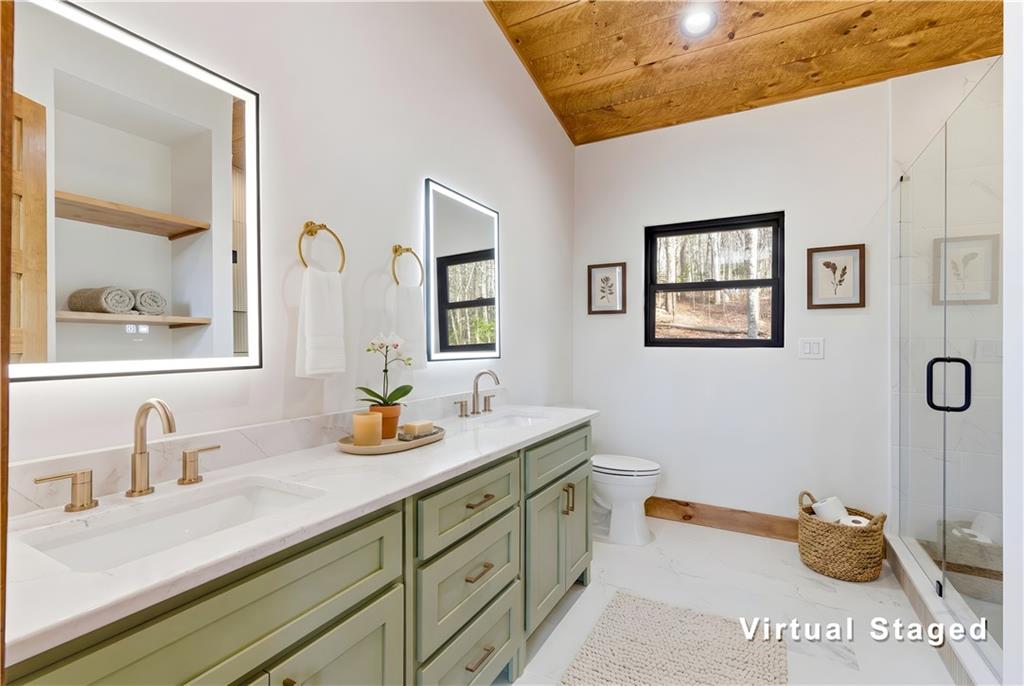 Morganton, Georgia, 30560, United States, 3 Bedrooms Bedrooms, ,4 BathroomsBathrooms,Residential,For Sale,2037777