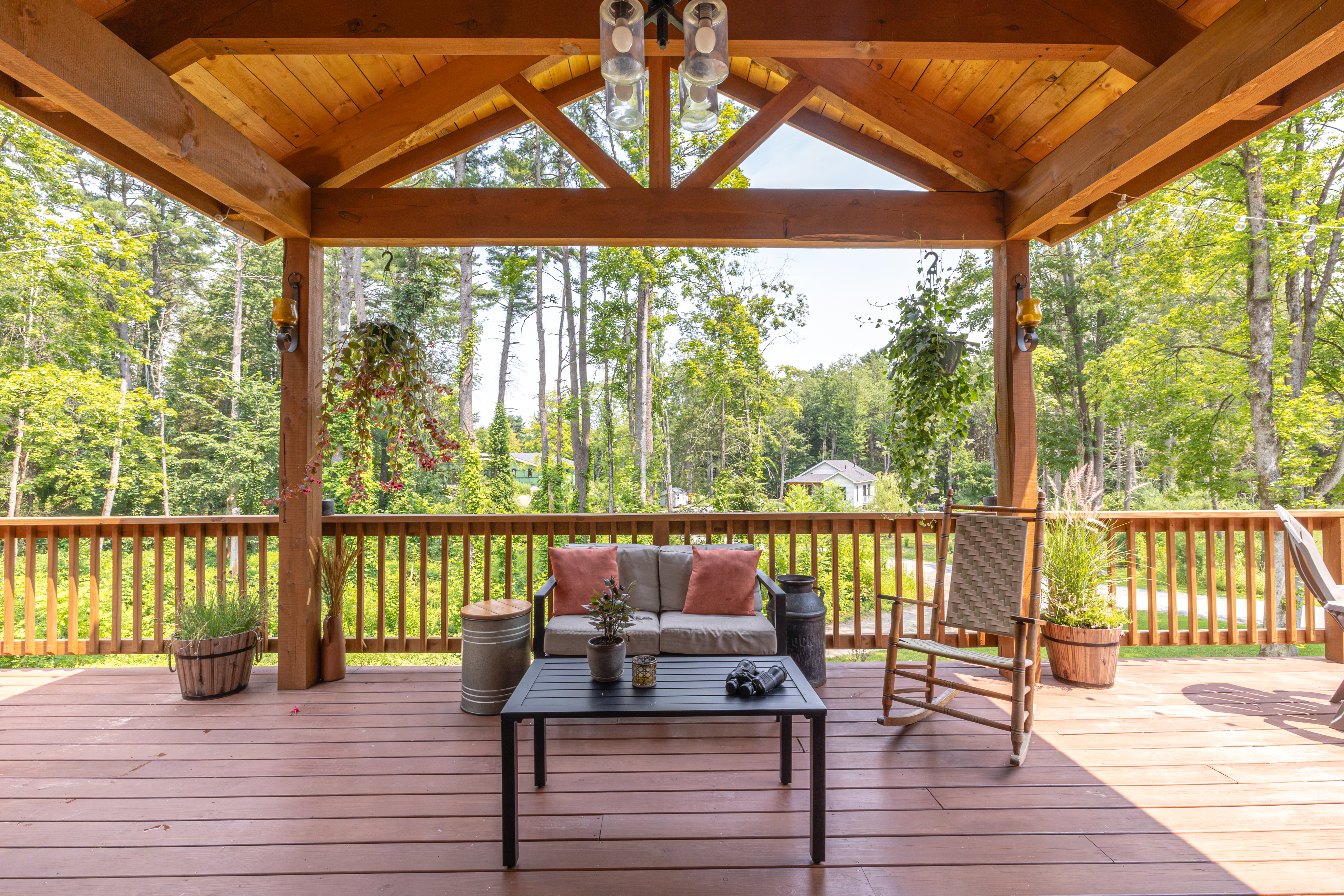  New-Construction Craftsman Contemporary with Hiking at Your Fingertips - 物件實景
