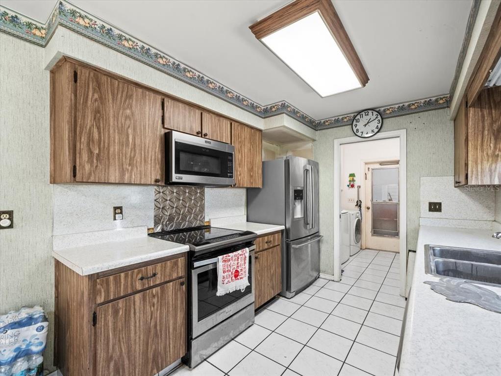 Tampa, Florida, 33618, United States, 4 Bedrooms Bedrooms, ,2 BathroomsBathrooms,Residential,For Sale,1966497