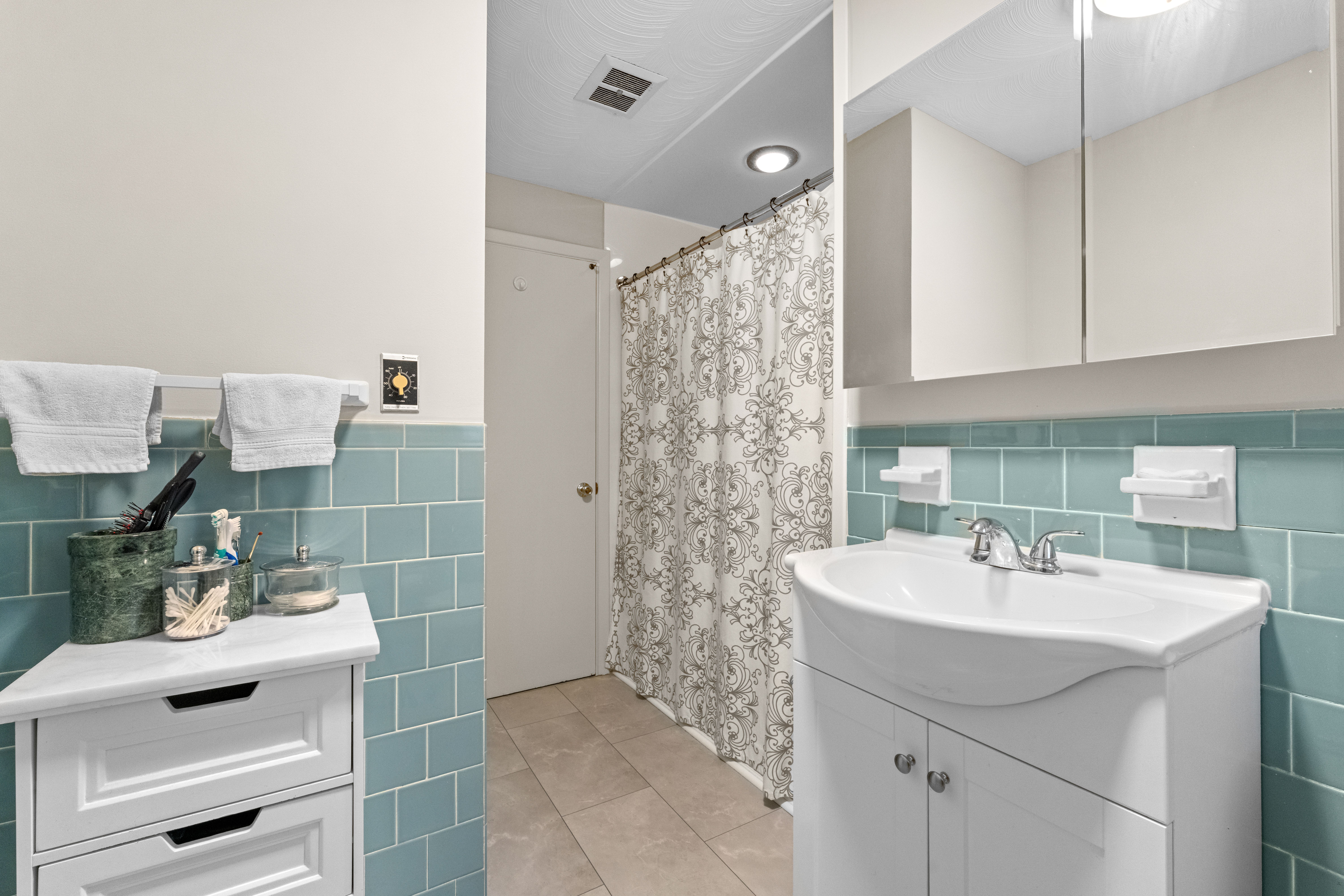  16 Sheffield Road, Framingham, MA 01701 - 物件實景