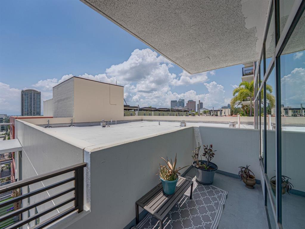 Tampa, Florida, 33602, United States, 1 Bedroom Bedrooms, ,2 BathroomsBathrooms,Residential,For Sale,1807675