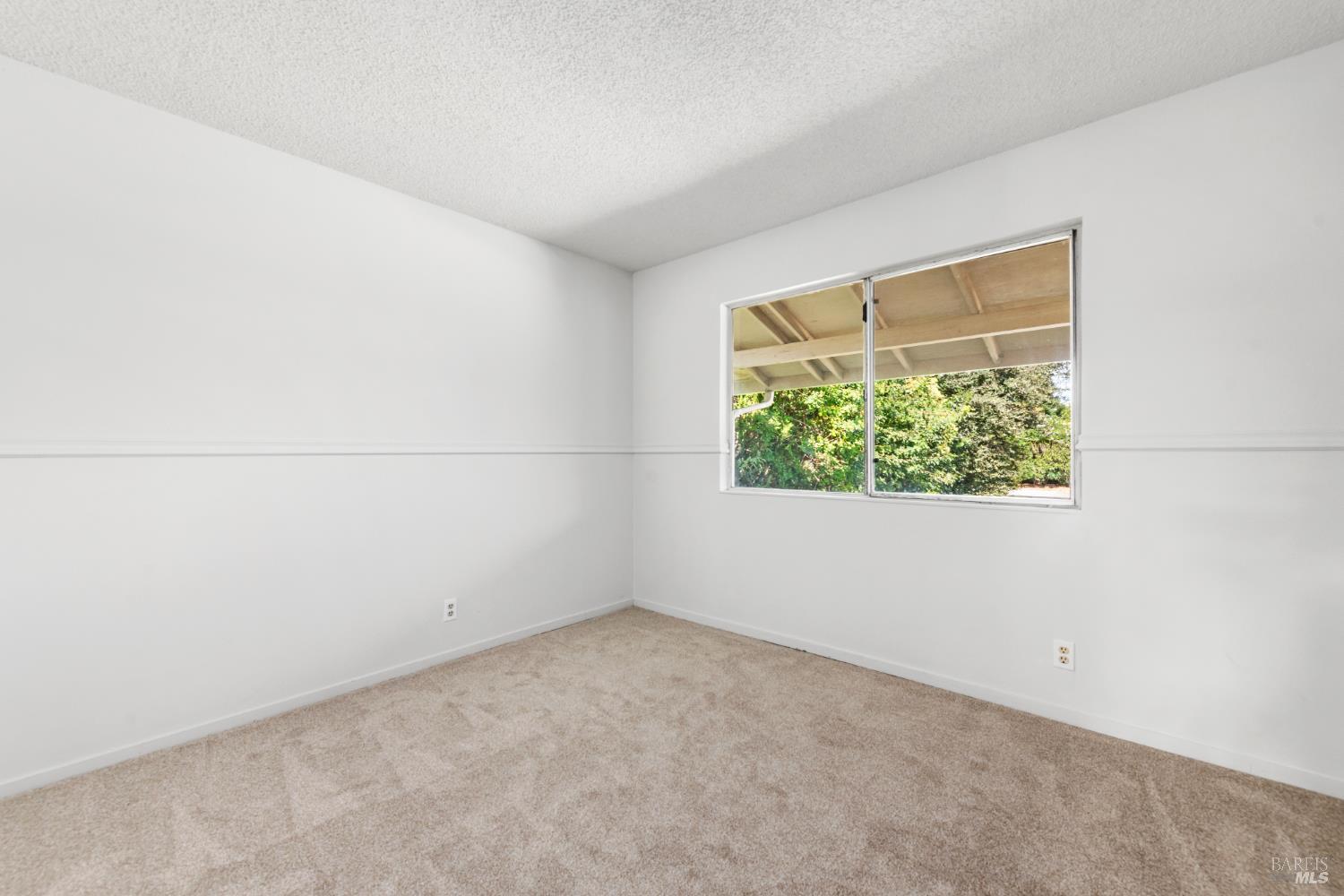 Vacaville, California, 95687, United States, 4 Bedrooms Bedrooms, ,2 BathroomsBathrooms,Residential,For Sale,1977124