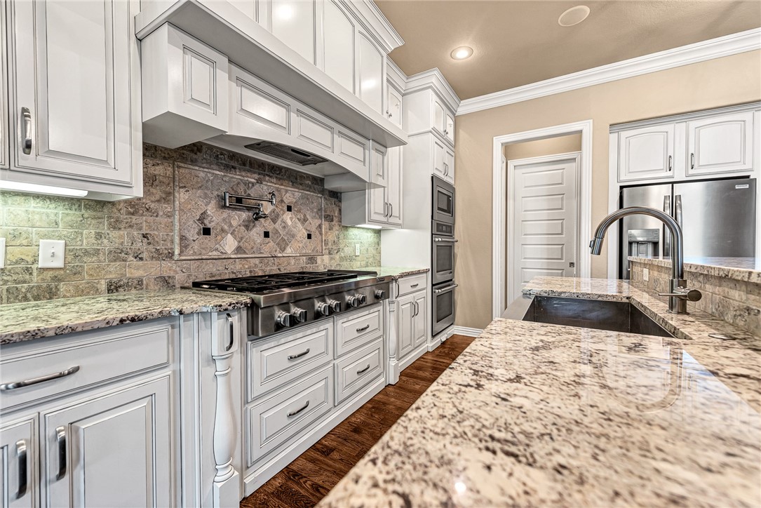 Centerton, Arkansas, 72719, United States, 5 Bedrooms Bedrooms, ,5 BathroomsBathrooms,Residential,For Sale,1992149