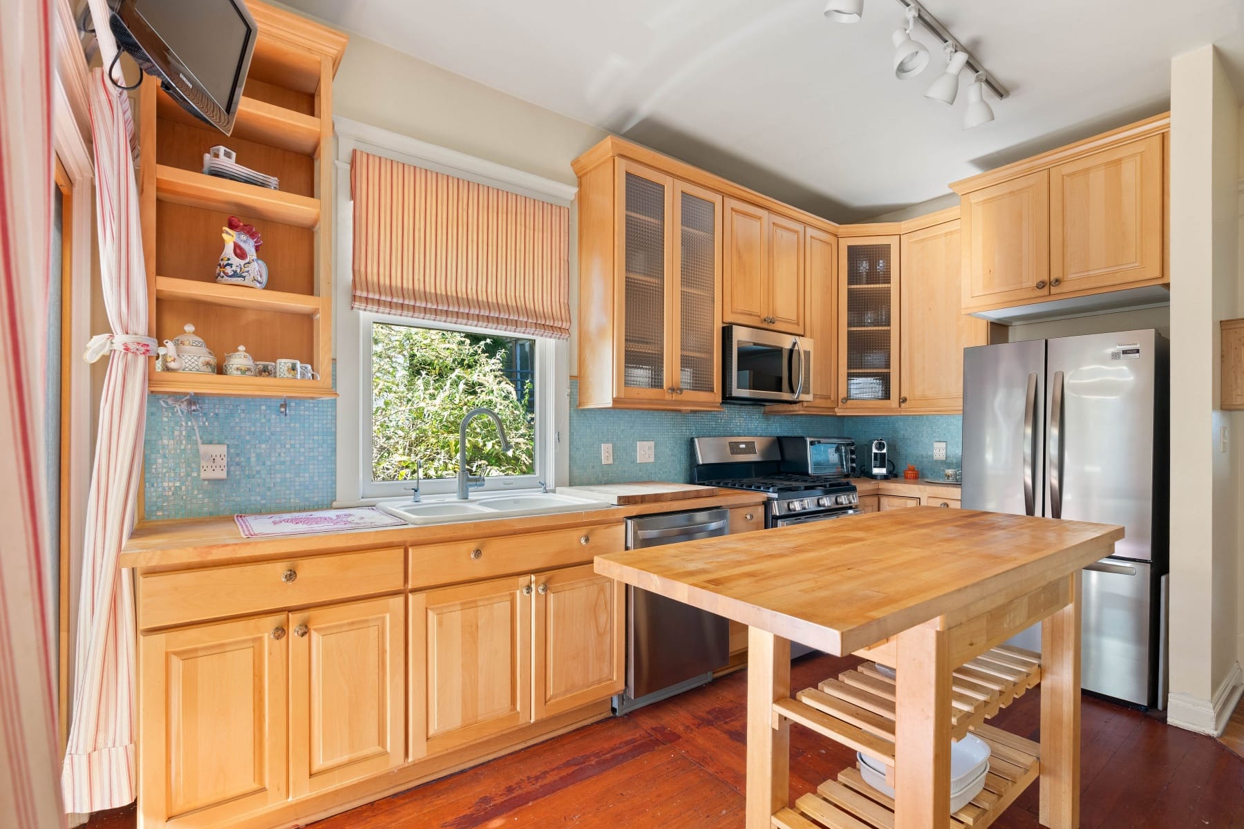  2364 NW JOHNSON ST Portland, OR 97210 - 物件實景