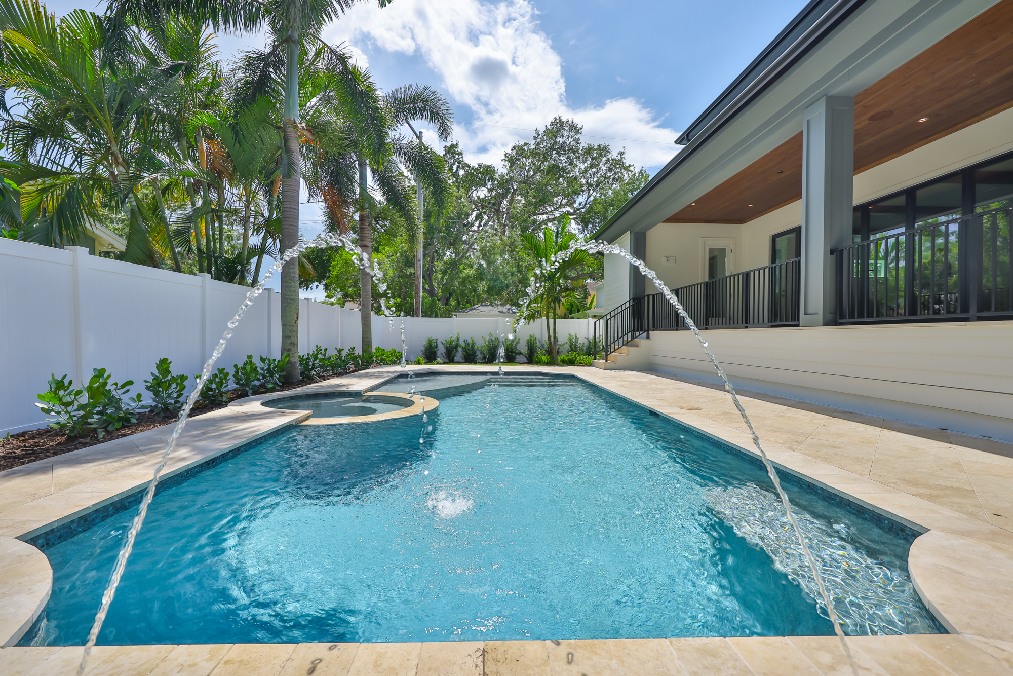 Tampa, Florida, 33629, United States, 5 Bedrooms Bedrooms, ,6 BathroomsBathrooms,Residential,For Sale,1974483