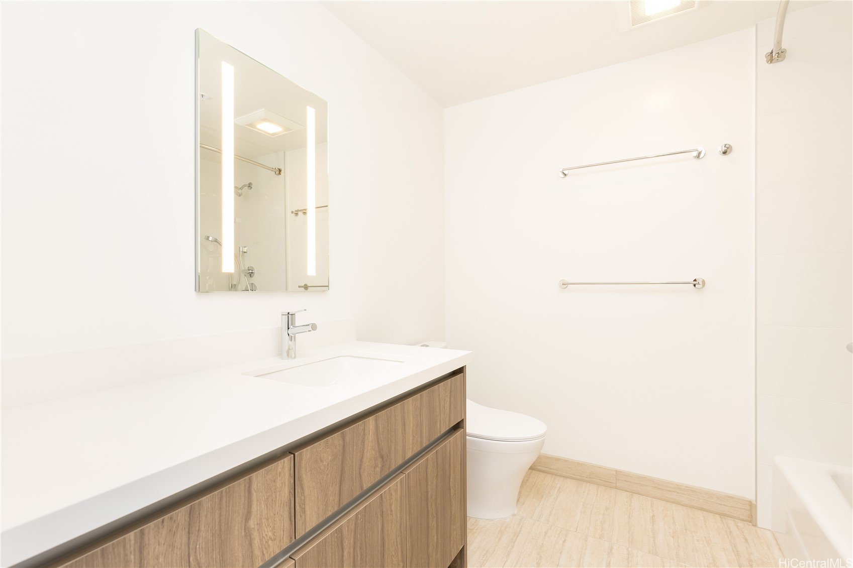 Honolulu, Hawaii, 96814, United States, 2 Bedrooms Bedrooms, ,2 BathroomsBathrooms,Residential,For Sale,1960567