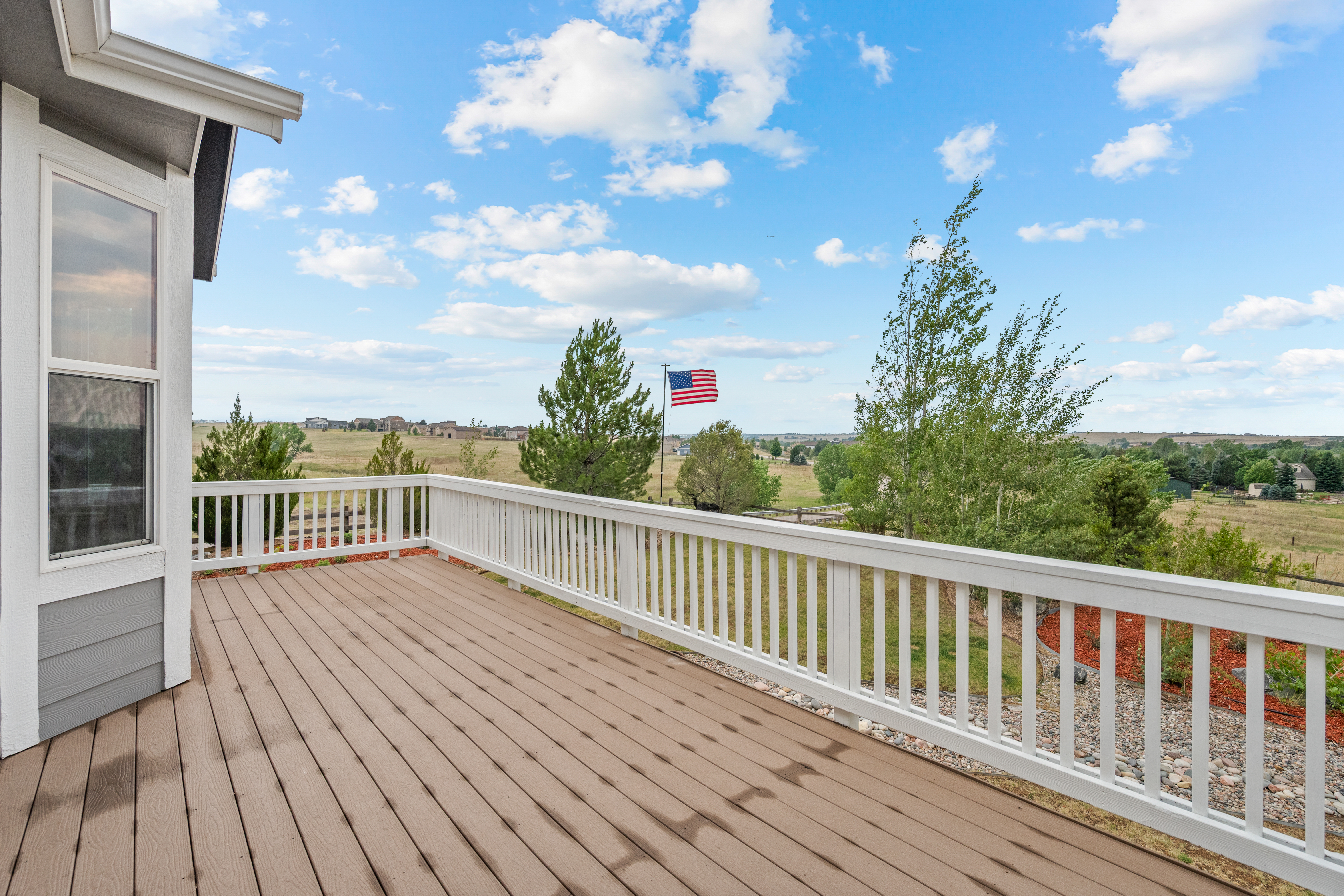  Experience elevated Colorado living in this exceptional ranch-style home. - 物件實景