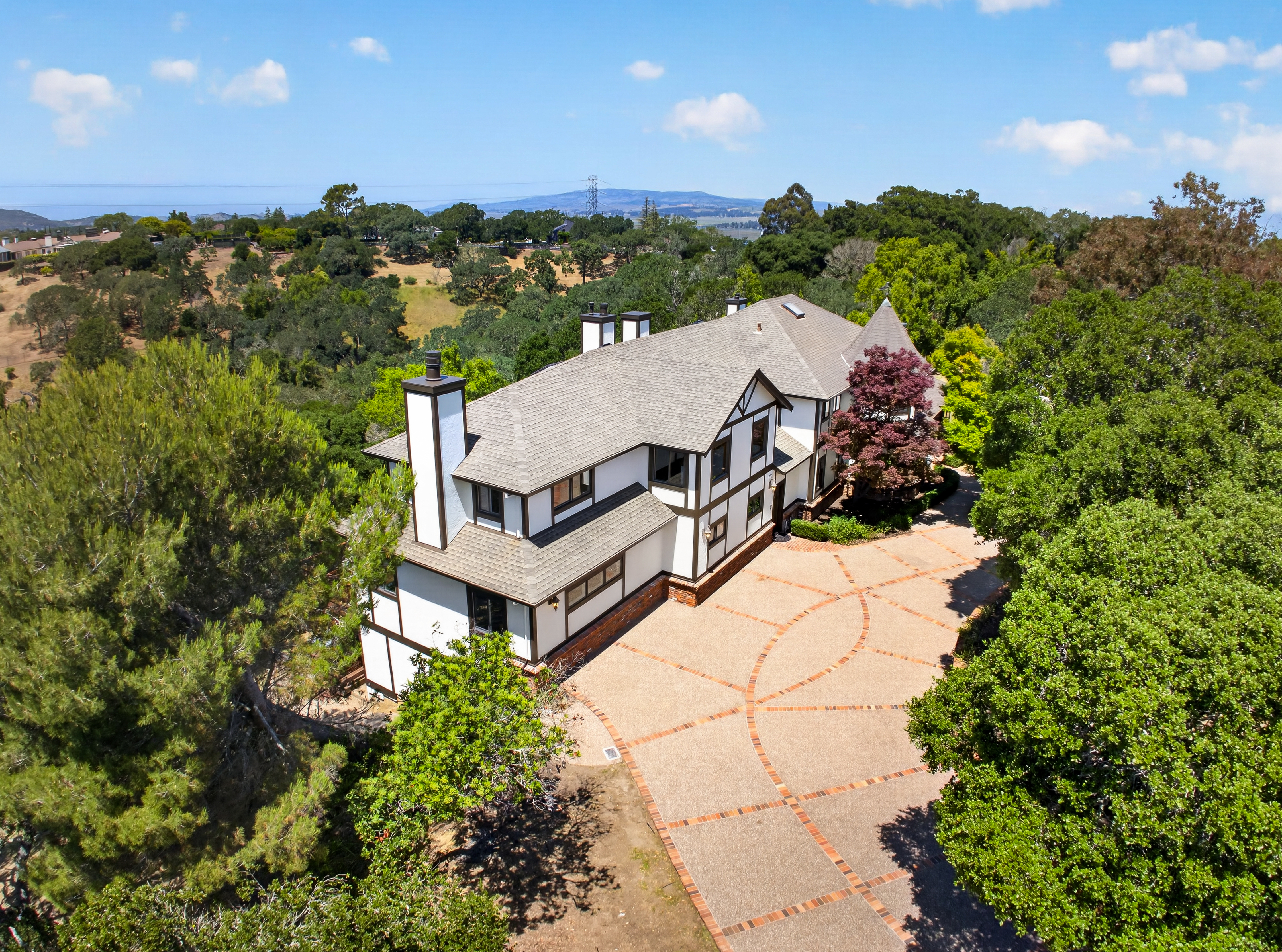  Grand Estate in Novato’s Prestigious Gated Lockton Lane - 物件實景
