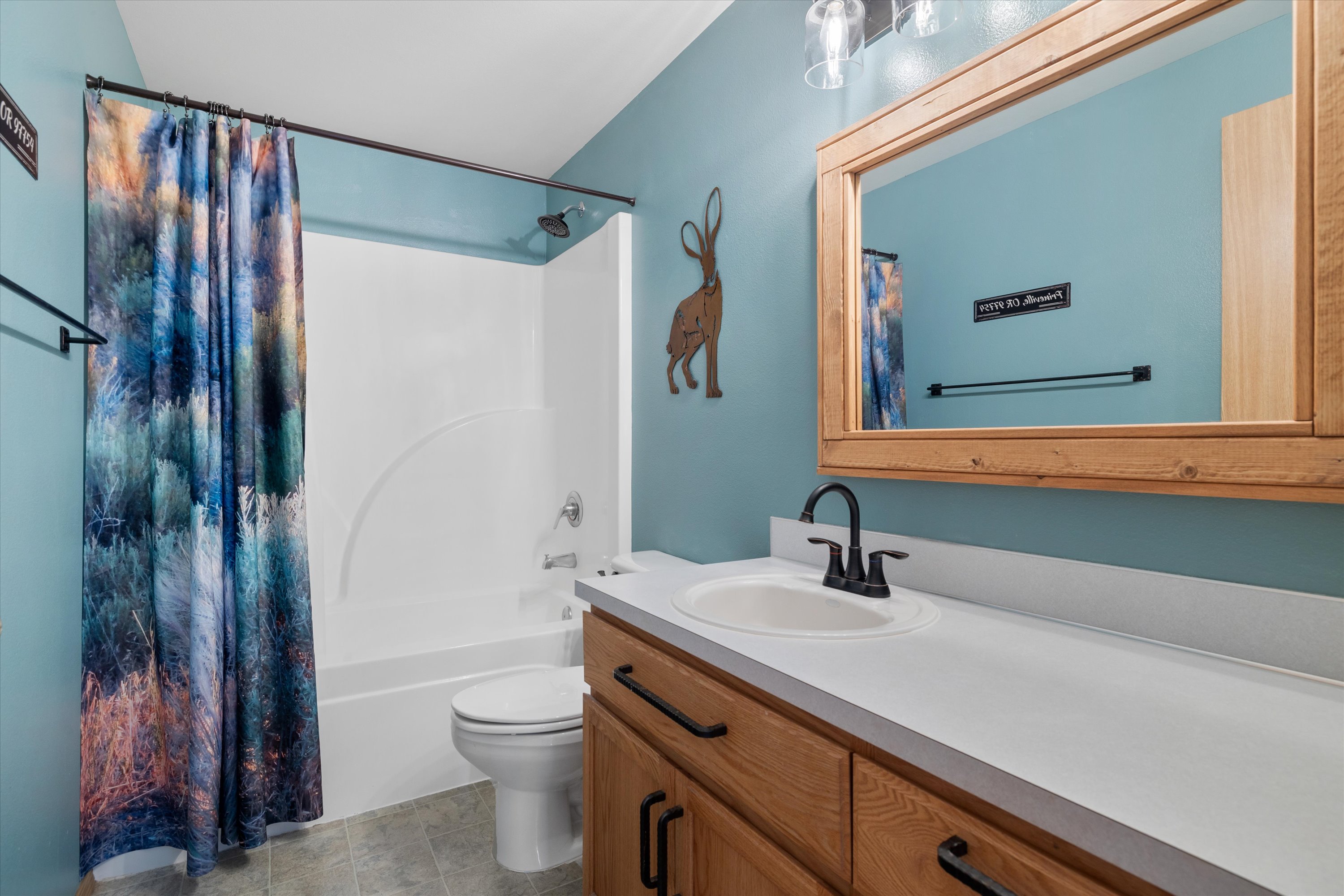 Prineville, Oregon, 97754, United States, 3 Bedrooms Bedrooms, ,2 BathroomsBathrooms,Residential,For Sale,1849917
