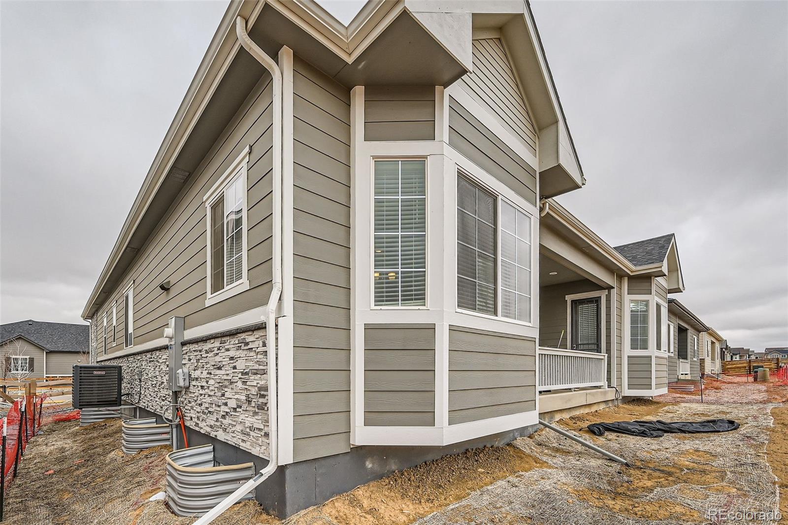 Aurora, Colorado, 80019, United States, 4 Bedrooms Bedrooms, ,3 BathroomsBathrooms,Residential,For Sale,1731367
