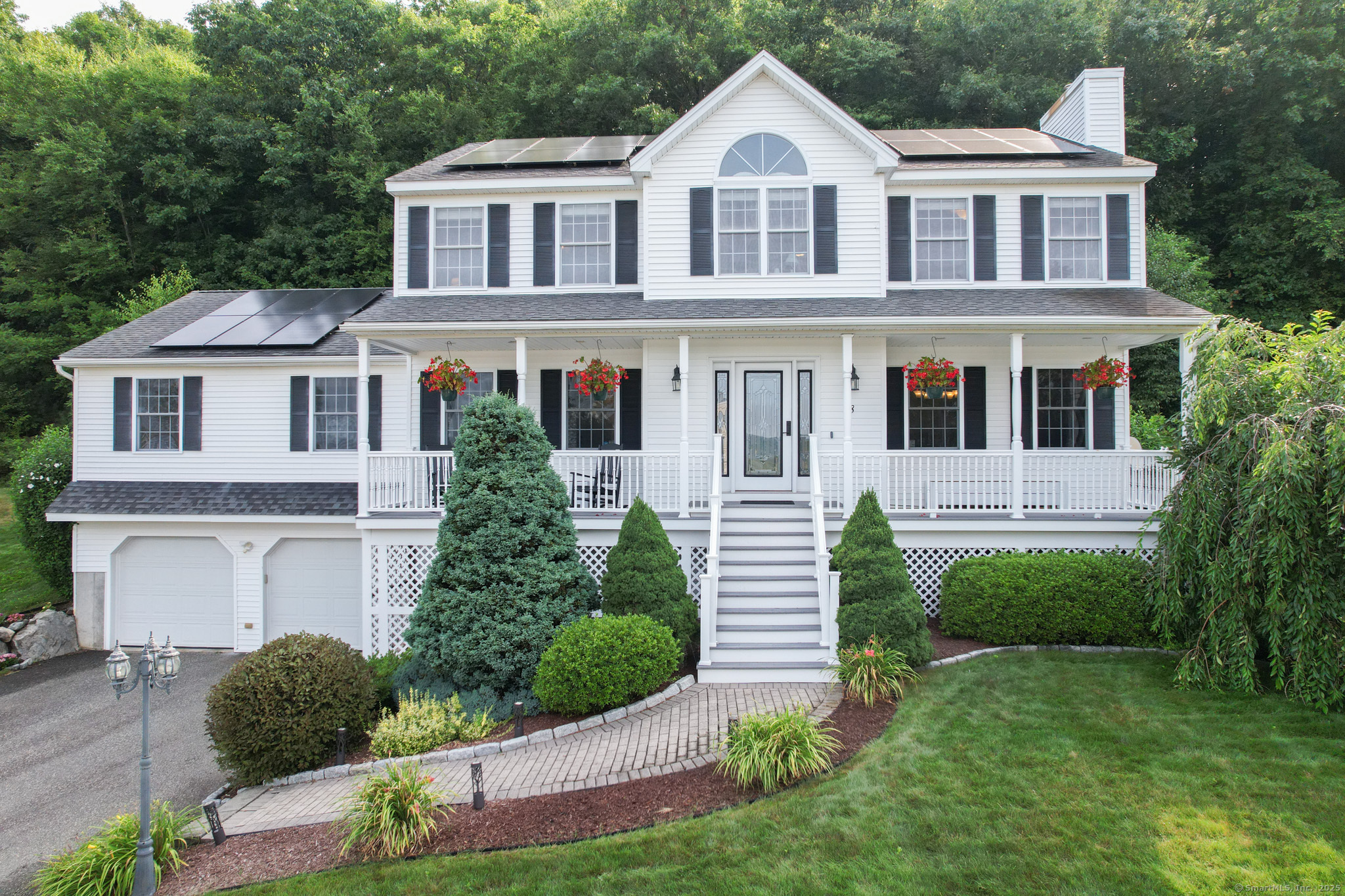 Naugatuck, Connecticut, 06770, United States, 4 Bedrooms Bedrooms, ,3 BathroomsBathrooms,Residential,For Sale,1938960