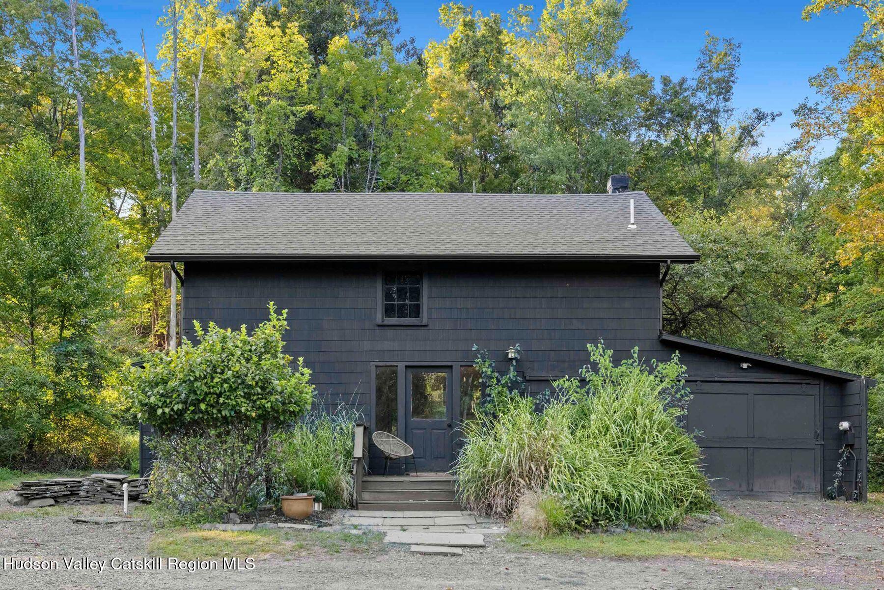 Woodstock, New York, 12409, United States, 2 Bedrooms Bedrooms, ,2 BathroomsBathrooms,Residential,For Sale,1949648