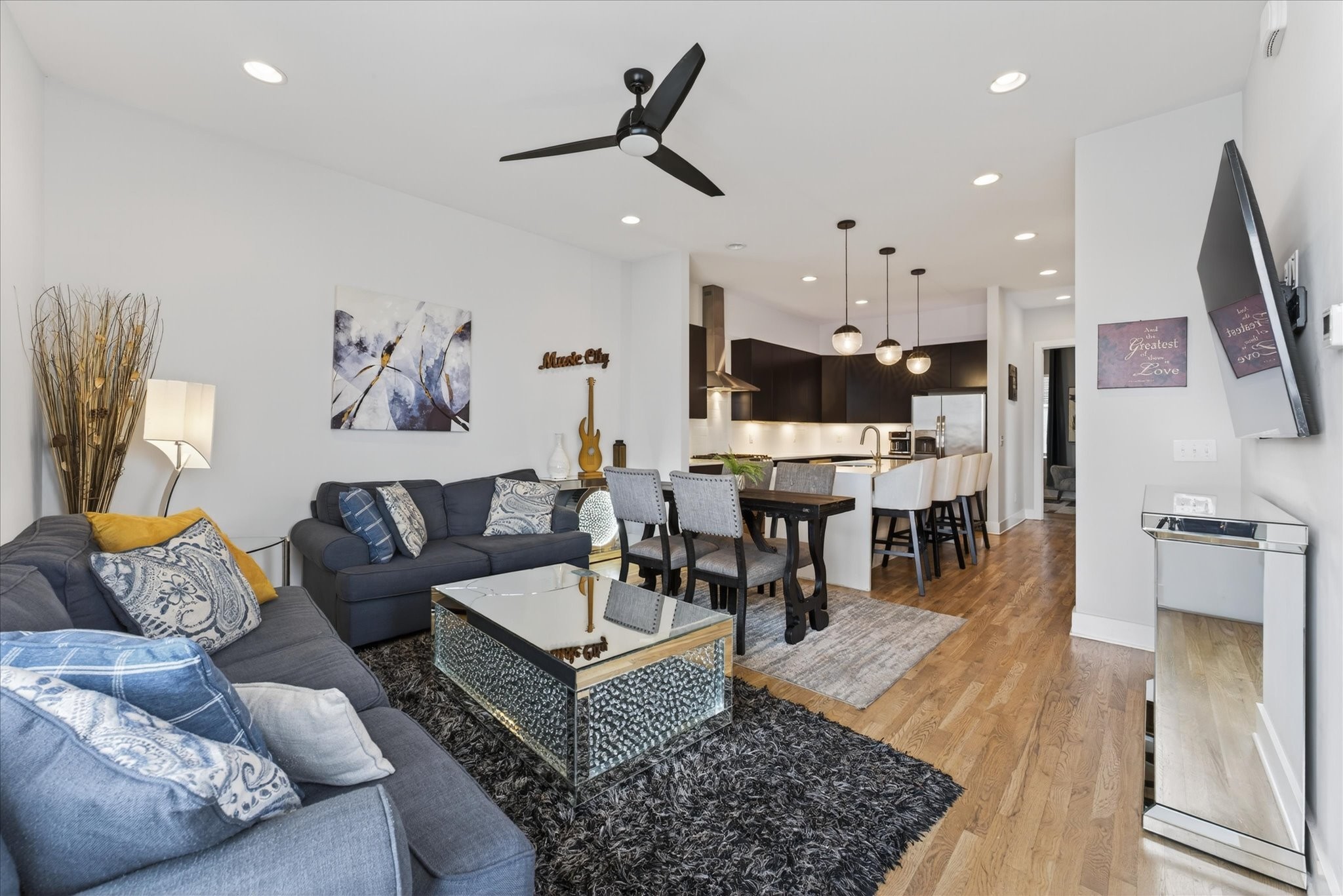 Nashville, Tennessee, 37209, United States, 4 Bedrooms Bedrooms, ,4 BathroomsBathrooms,Residential,For Sale,2005677