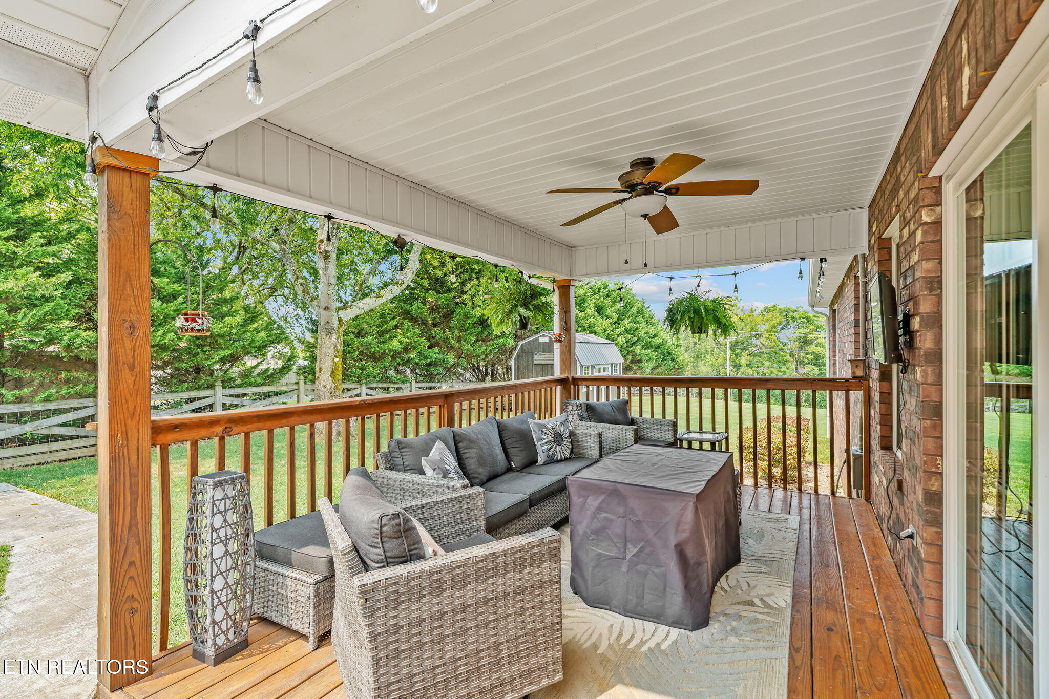 Maryville, Tennessee, 37803, United States, 3 Bedrooms Bedrooms, ,2 BathroomsBathrooms,Residential,For Sale,1942591