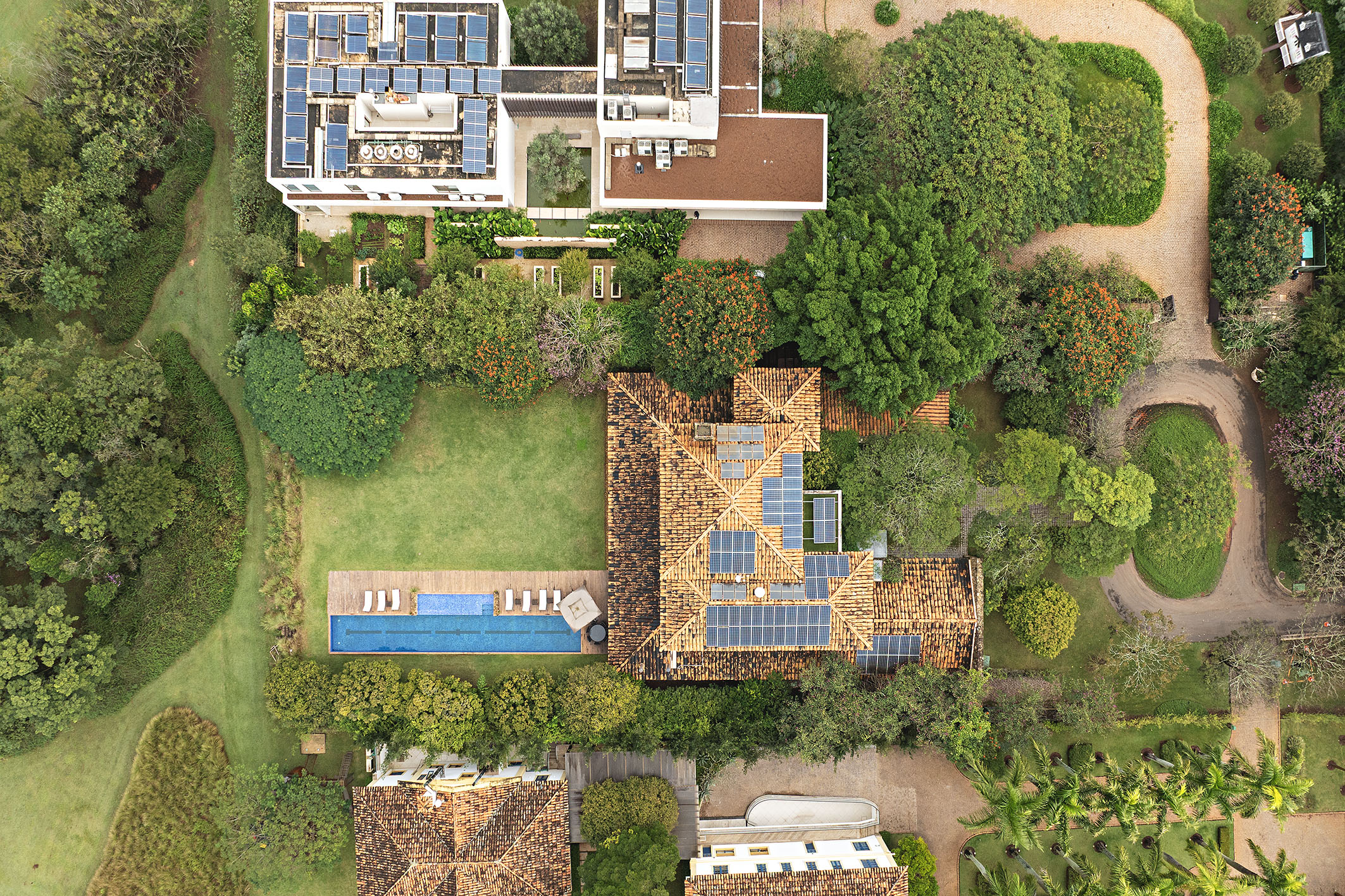  Farmhouse-Style Residence with Permanent Views of the Golf Course - 物件實景