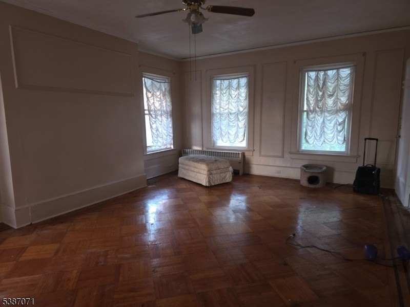 Newark City, New Jersey, 07104-1530, United States, 8 Bedrooms Bedrooms, ,5 BathroomsBathrooms,Residential,For Sale,1977371