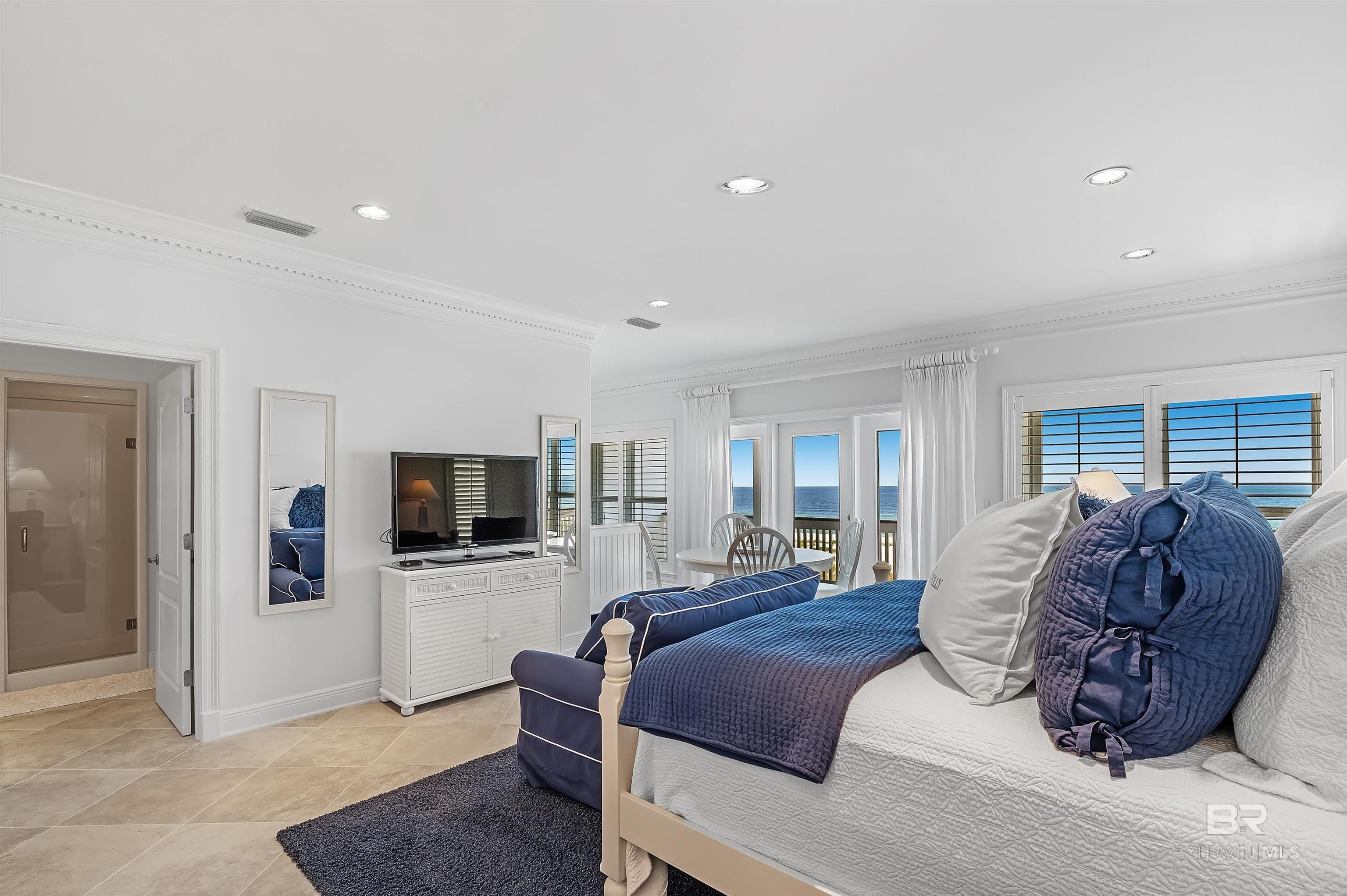 Pensacola, Florida, 32507, United States, 8 Bedrooms Bedrooms, ,9 BathroomsBathrooms,Residential,For Sale,1983870