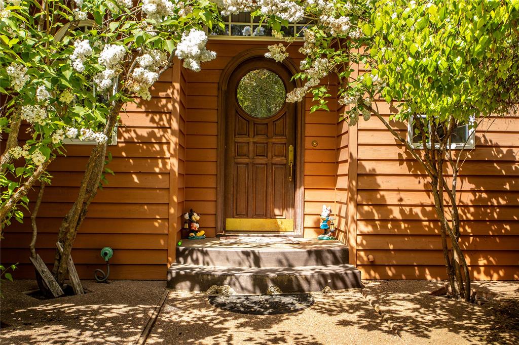 Polson, Montana, 59860, United States, 4 Bedrooms Bedrooms, ,4 BathroomsBathrooms,Residential,For Sale,1984394