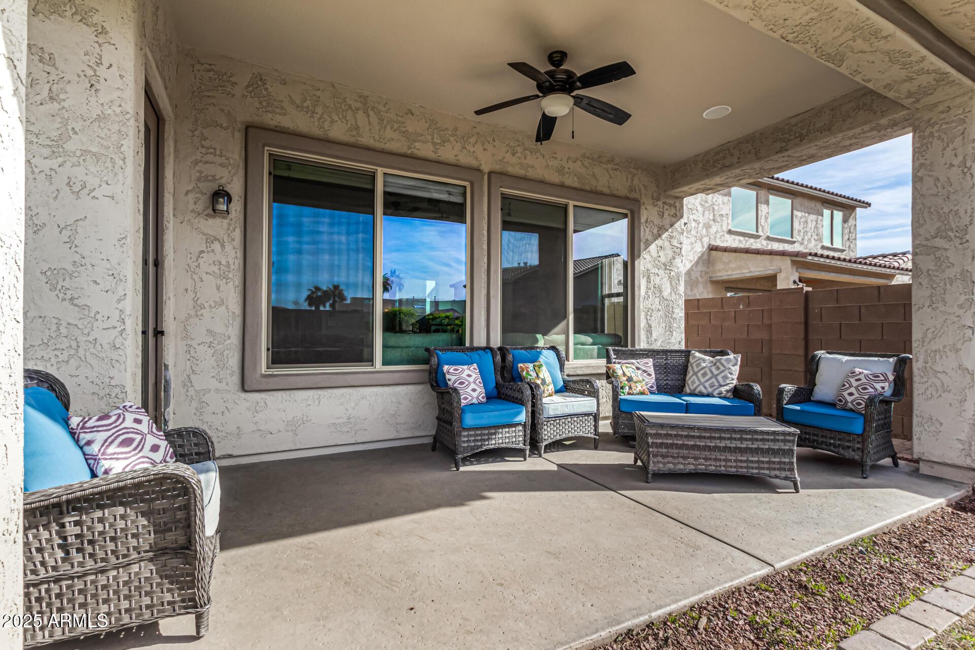 Glendale, Arizona, 85305, United States, 4 Bedrooms Bedrooms, ,5 BathroomsBathrooms,Residential,For Sale,1881067