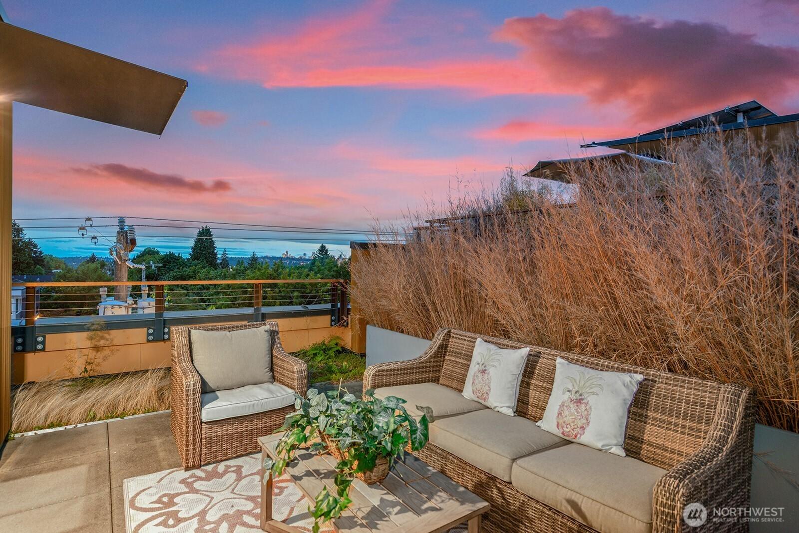 SEATTLE, Washington, 98115, United States, 2 Bedrooms Bedrooms, ,3 BathroomsBathrooms,Residential,For Sale,1918220