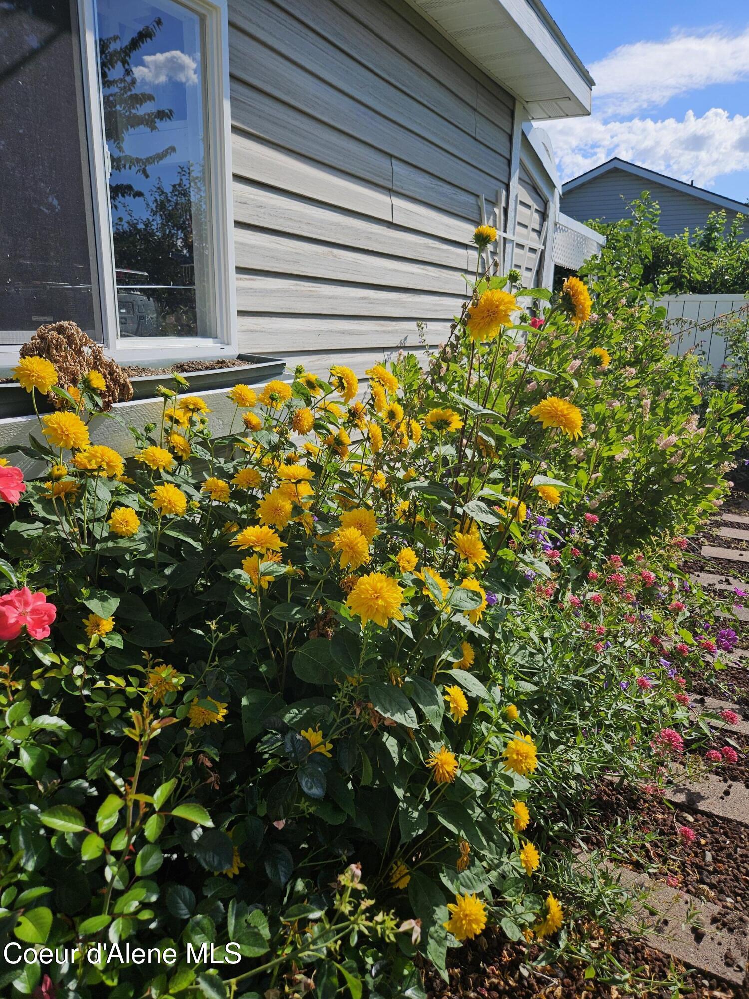 Rathdrum, Idaho, 83858, United States, 4 Bedrooms Bedrooms, ,3 BathroomsBathrooms,Residential,For Sale,2011357