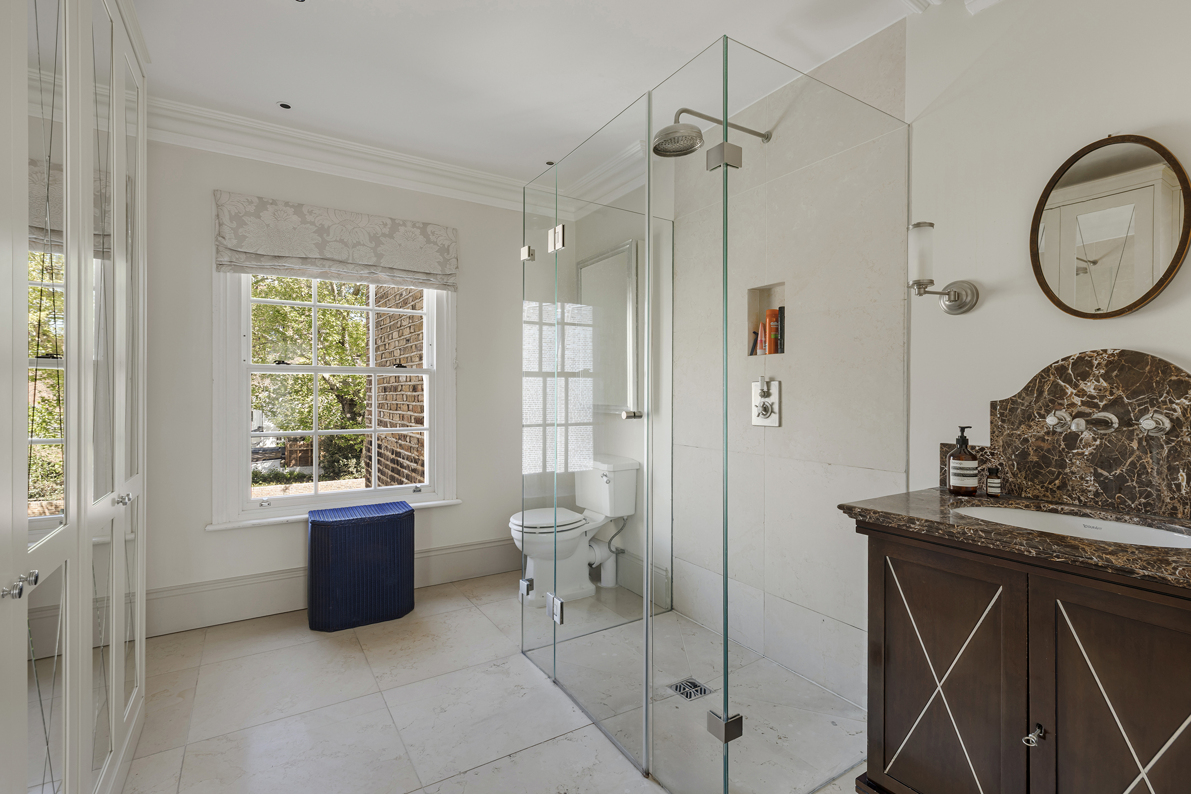  A Light-Filled Freehold House with a 45ft Garden in Prime Kensington - 物件實景