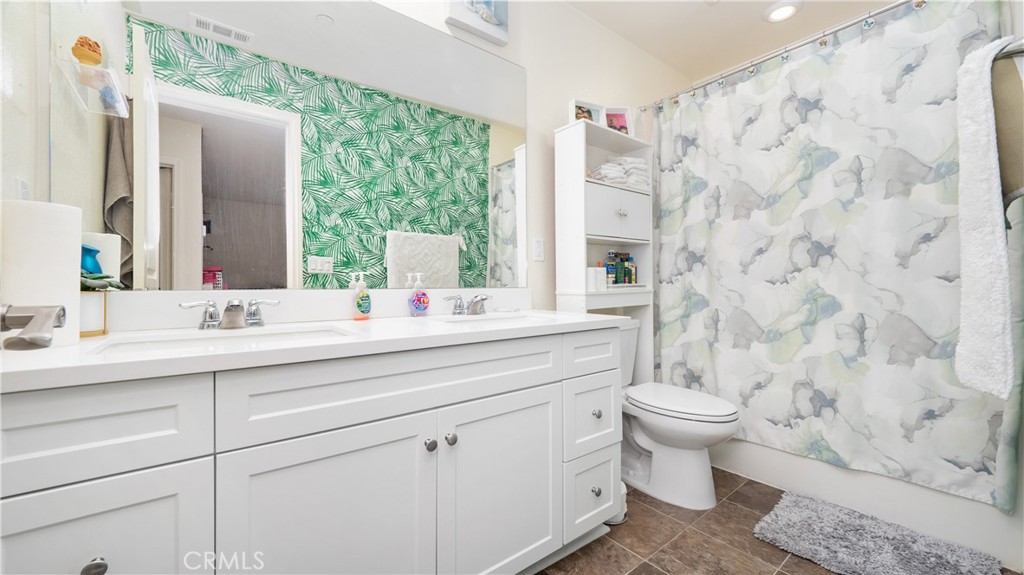 Fontana, California, 92336, United States, 3 Bedrooms Bedrooms, ,3 BathroomsBathrooms,Residential,For Sale,1975846