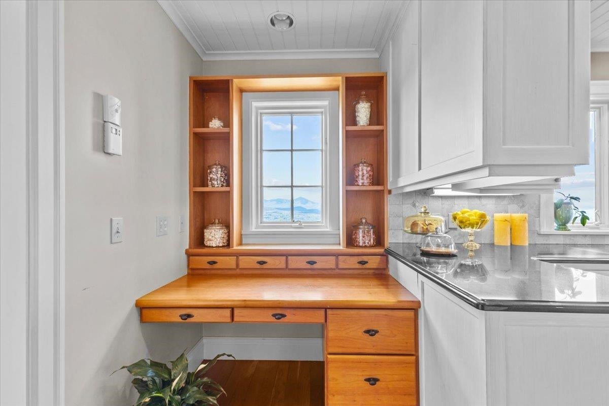 Stowe, Vermont, 05672, United States, 4 Bedrooms Bedrooms, ,6 BathroomsBathrooms,Residential,For Sale,1840116
