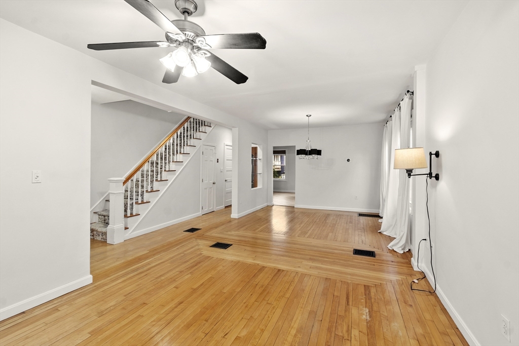 Beverly, Massachusetts, 01915, United States, 4 Bedrooms Bedrooms, ,3 BathroomsBathrooms,Residential,For Sale,1987739