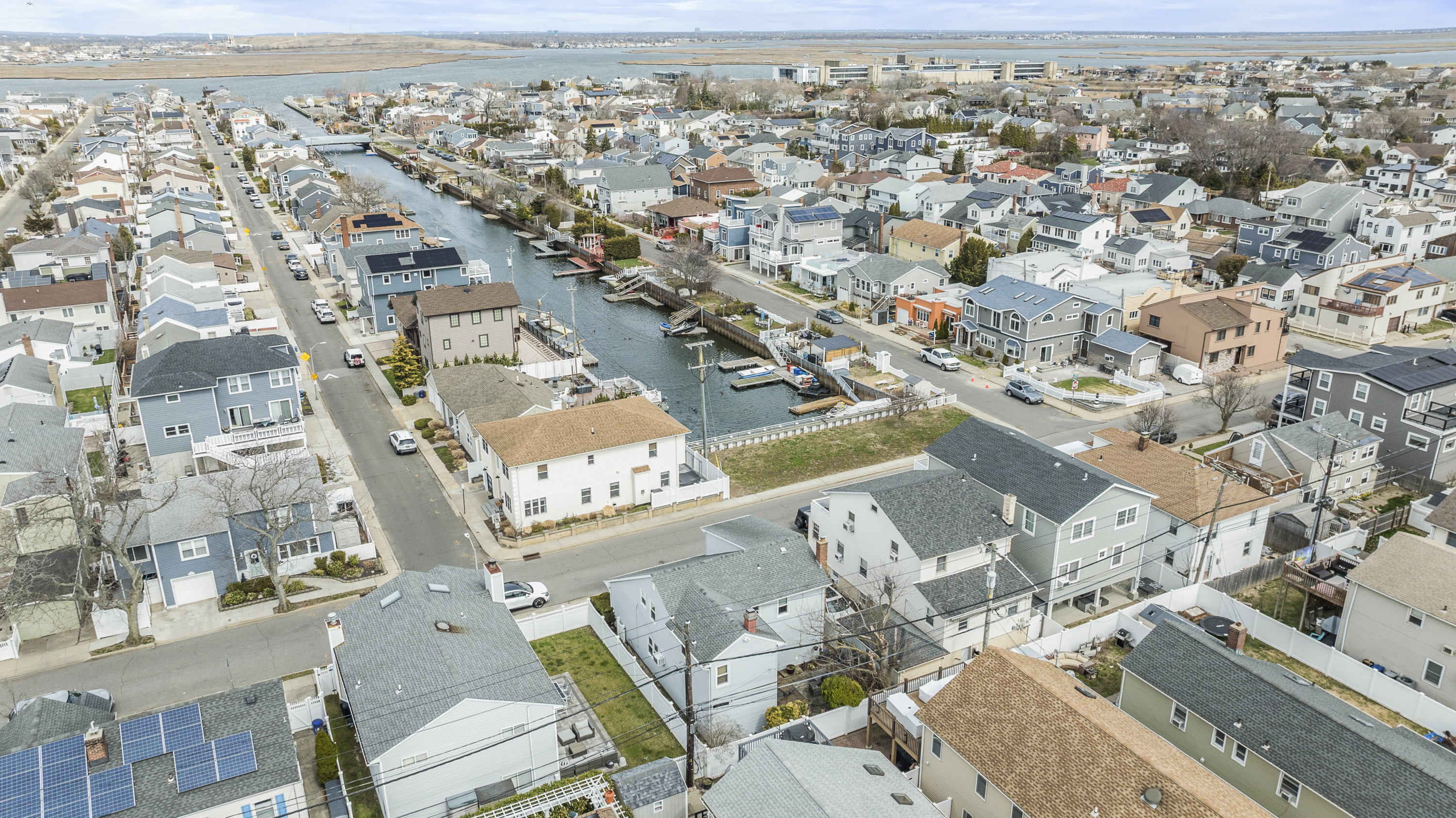  806 E Chester Street, Long Beach, NY, 11561 - 物件實景