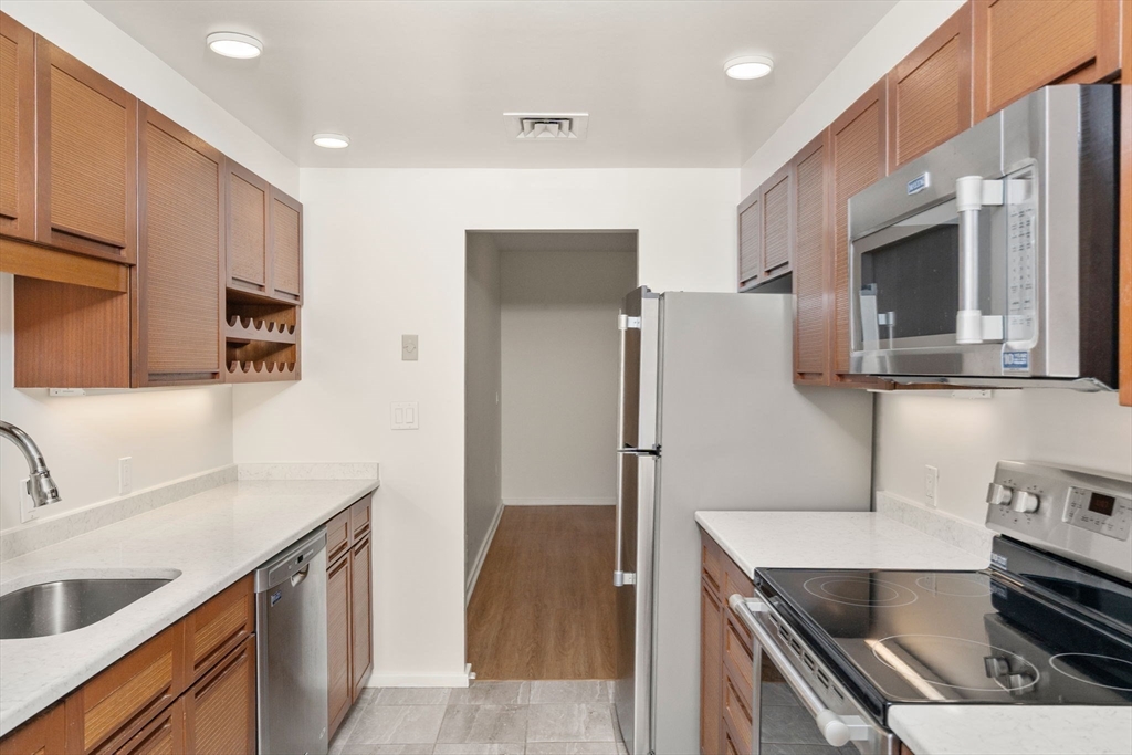 Cambridge, Massachusetts, 02138, United States, 1 Bedroom Bedrooms, ,1 BathroomBathrooms,Residential,For Sale,1883124