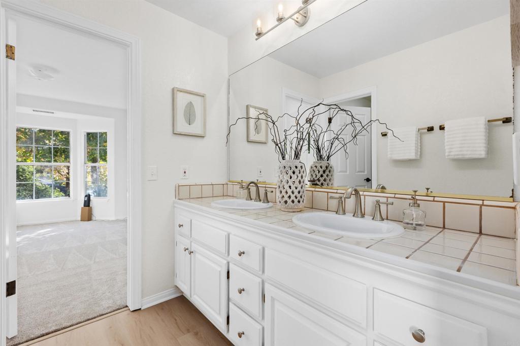 Fallbrook, California, 92028, United States, 3 Bedrooms Bedrooms, ,3 BathroomsBathrooms,Residential,For Sale,1997292