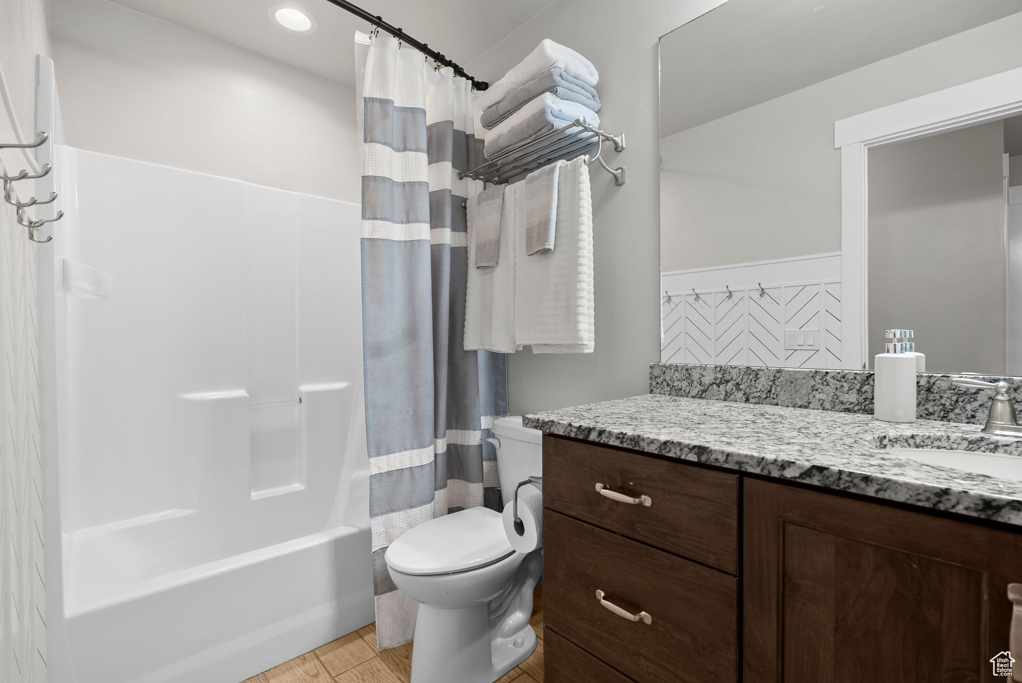 Heber City, Utah, 84032, United States, 6 Bedrooms Bedrooms, ,2 BathroomsBathrooms,Residential,For Sale,1882579