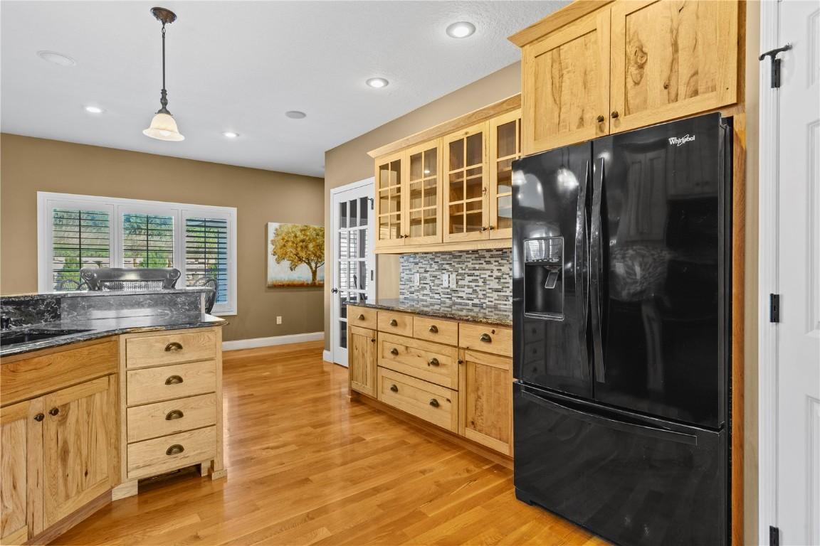 Vinton, Iowa, 52349, United States, 5 Bedrooms Bedrooms, ,3 BathroomsBathrooms,Residential,For Sale,1979270