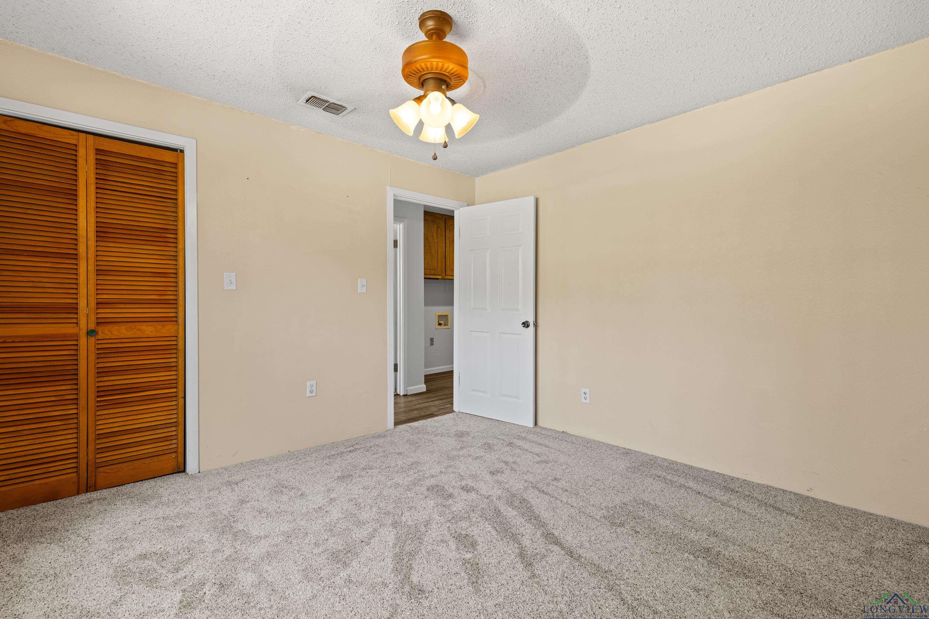 Tatum, Texas, 75691, United States, 3 Bedrooms Bedrooms, ,2 BathroomsBathrooms,Residential,For Sale,1933194