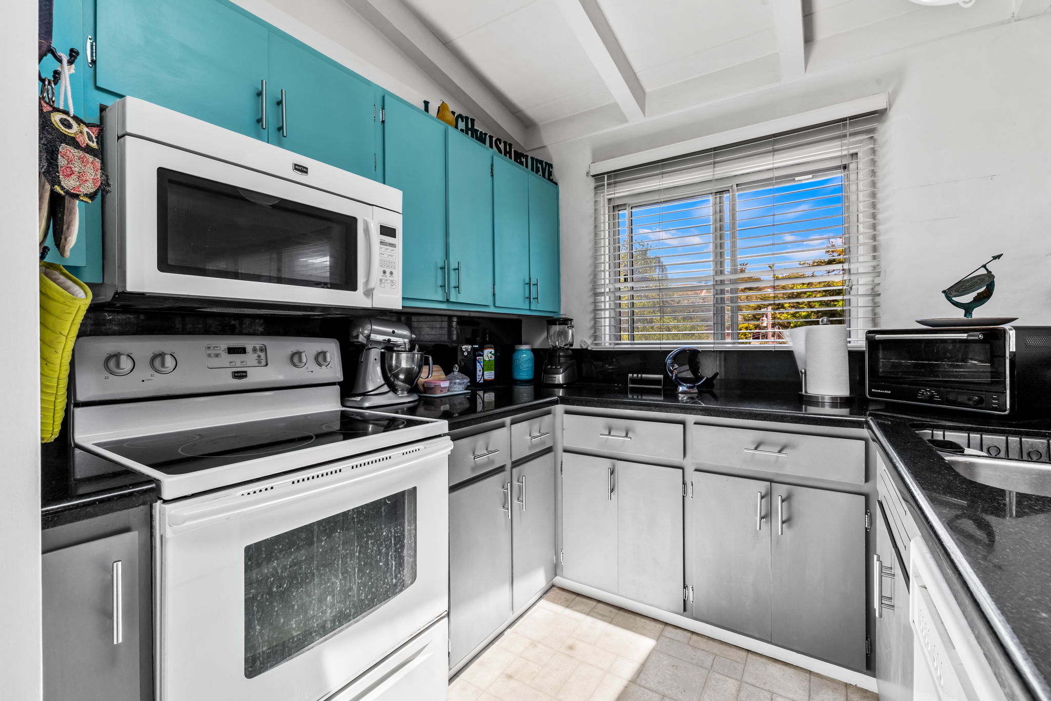Del Rey Oaks, California, 93940, United States, 4 Bedrooms Bedrooms, ,2 BathroomsBathrooms,Residential,For Sale,1899502