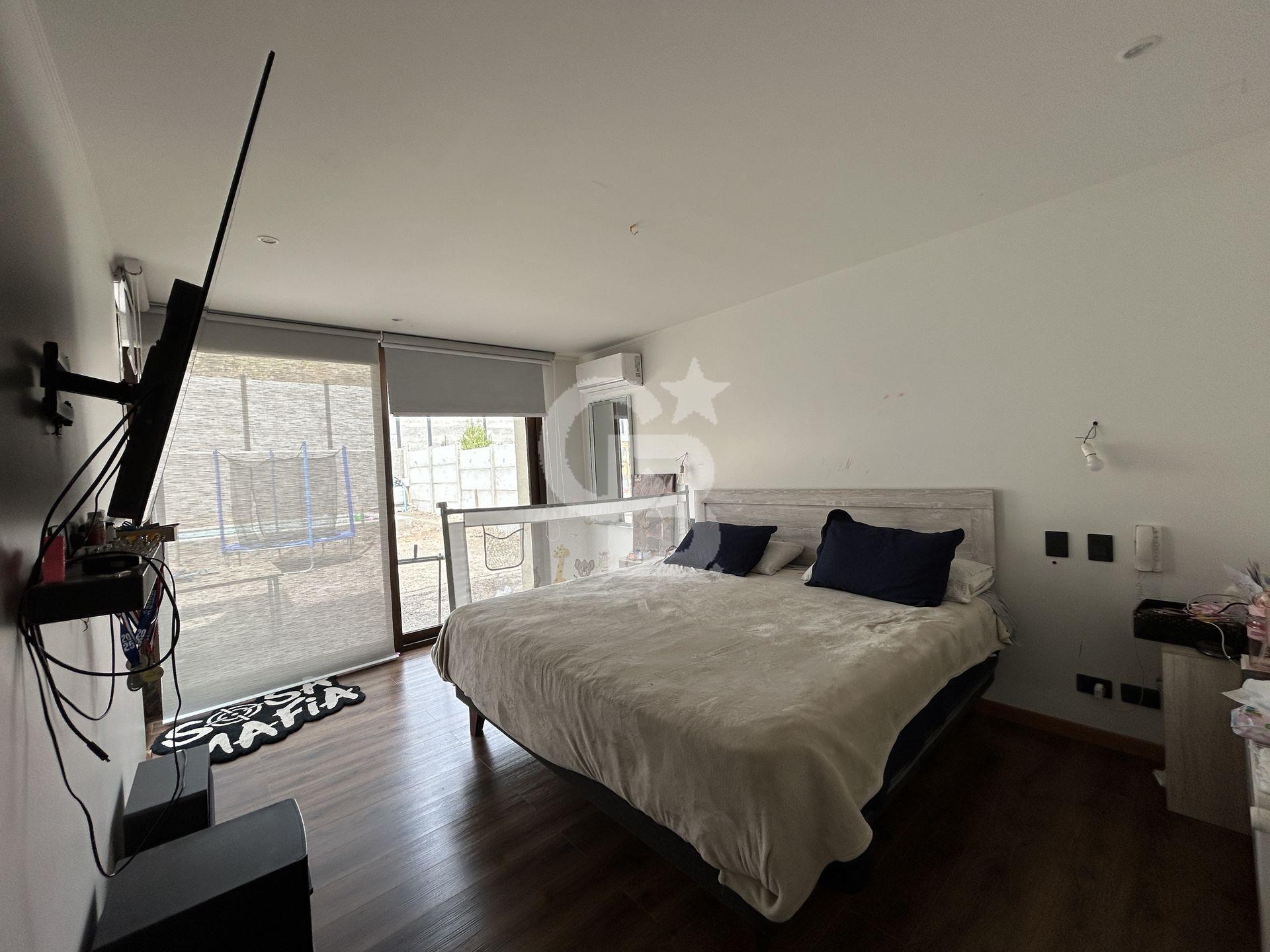 Colina, Chile, 4 Bedrooms Bedrooms, ,5 BathroomsBathrooms,Residential,For Sale,1991105