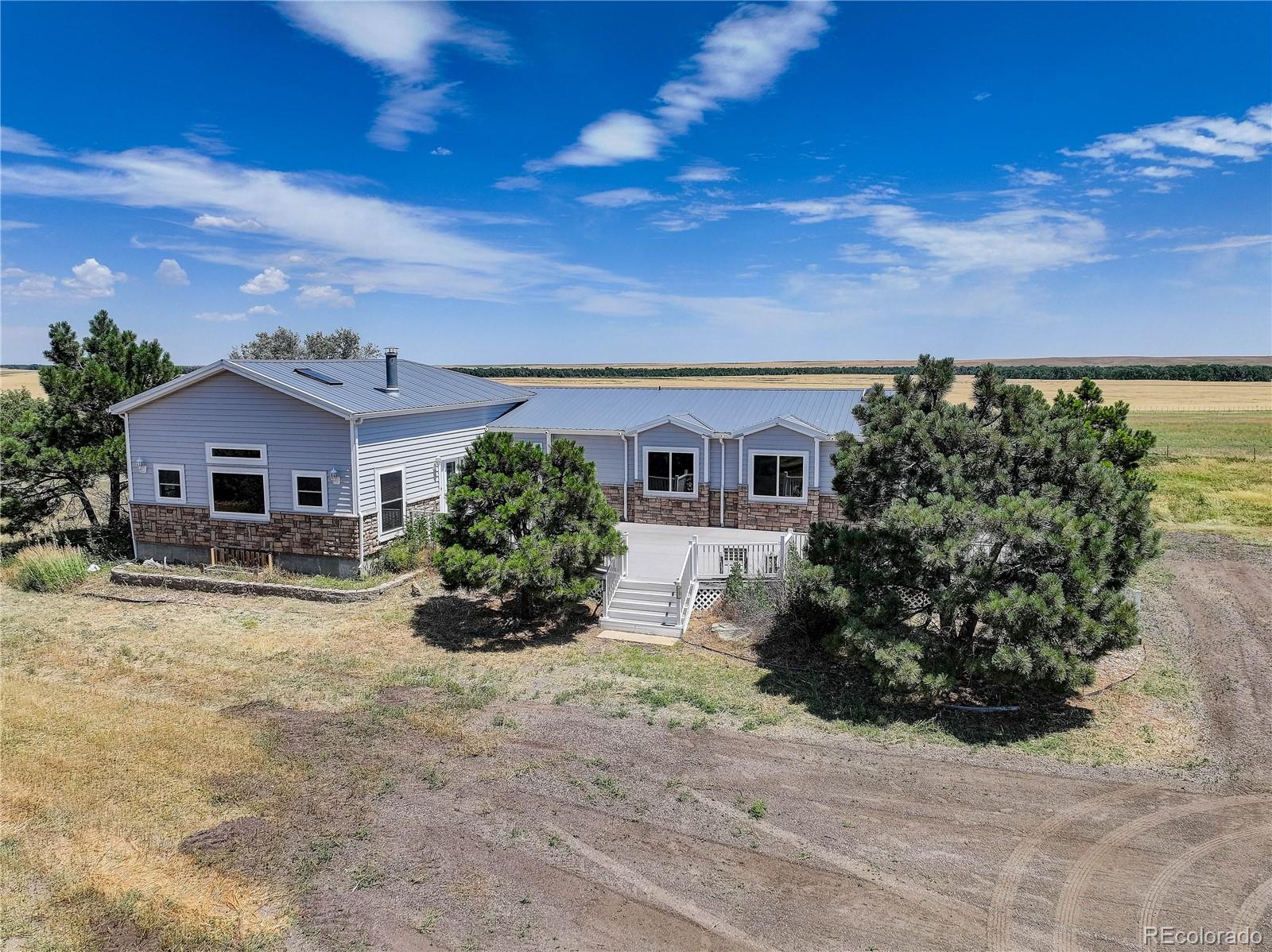 Byers, Colorado, 80103, United States, 5 Bedrooms Bedrooms, ,4 BathroomsBathrooms,Residential,For Sale,1896290