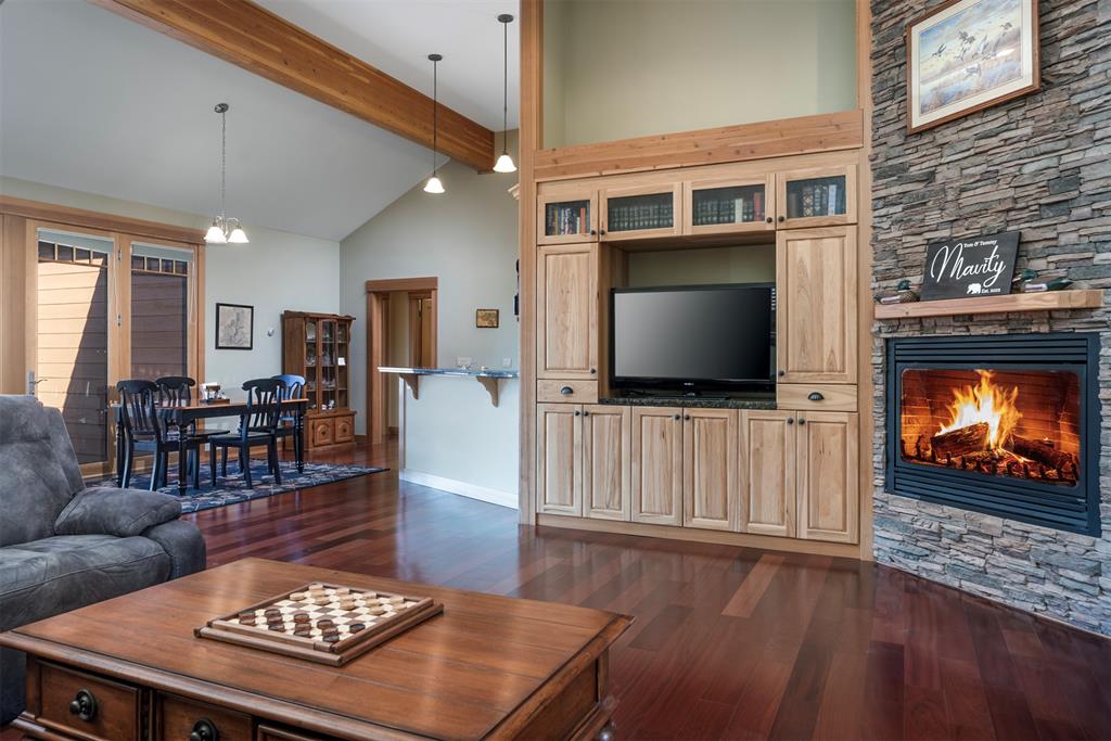 Polson, Montana, 59860, United States, 4 Bedrooms Bedrooms, ,4 BathroomsBathrooms,Residential,For Sale,1930633