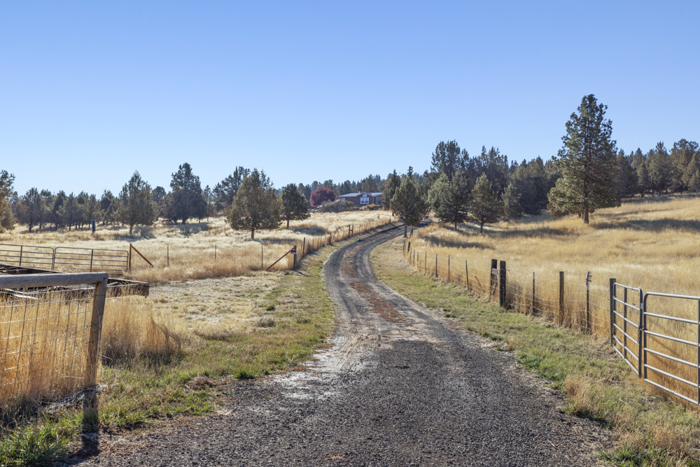 KLAMATH FALLS, Oregon, 97603, United States, 3 Bedrooms Bedrooms, ,2 BathroomsBathrooms,Residential,For Sale,1984310