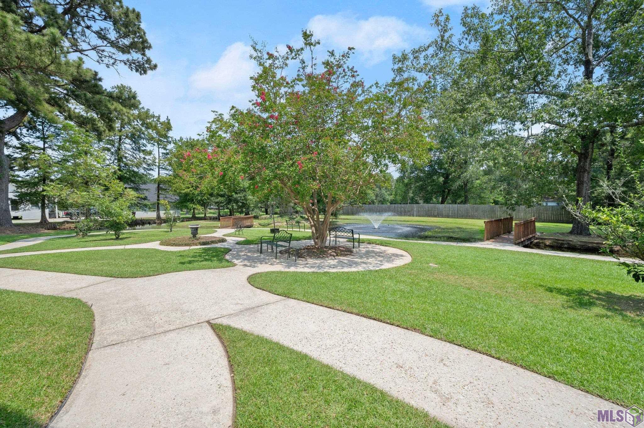 Baton Rouge, Louisiana, 70818, United States, 5 Bedrooms Bedrooms, ,4 BathroomsBathrooms,Residential,For Sale,1899347