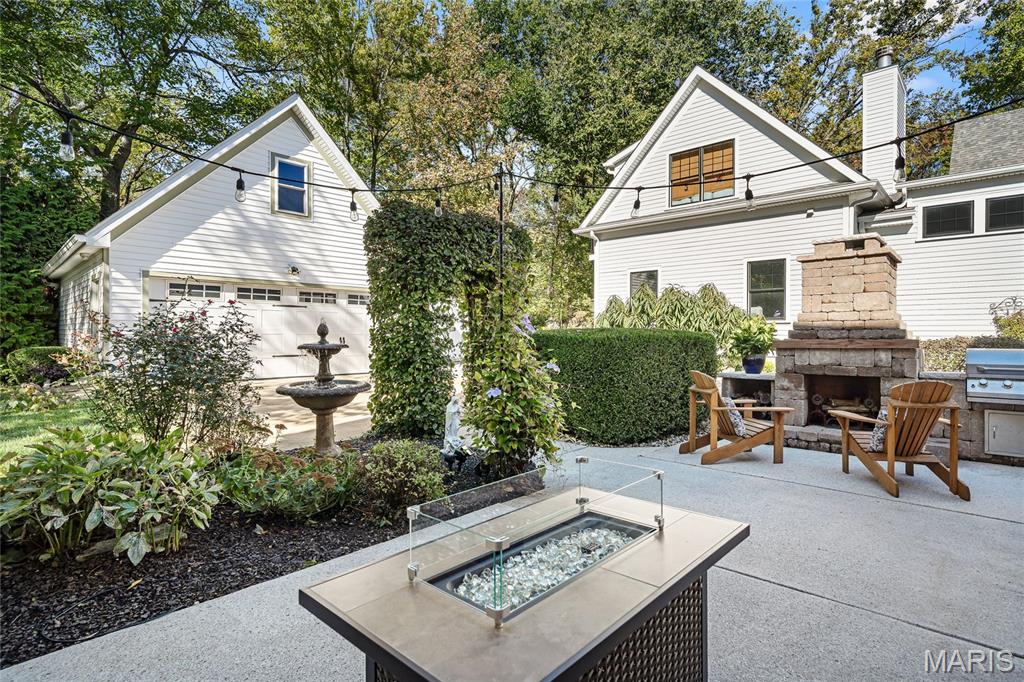 Kirkwood, Missouri, 63122, United States, 4 Bedrooms Bedrooms, ,4 BathroomsBathrooms,Residential,For Sale,1986224