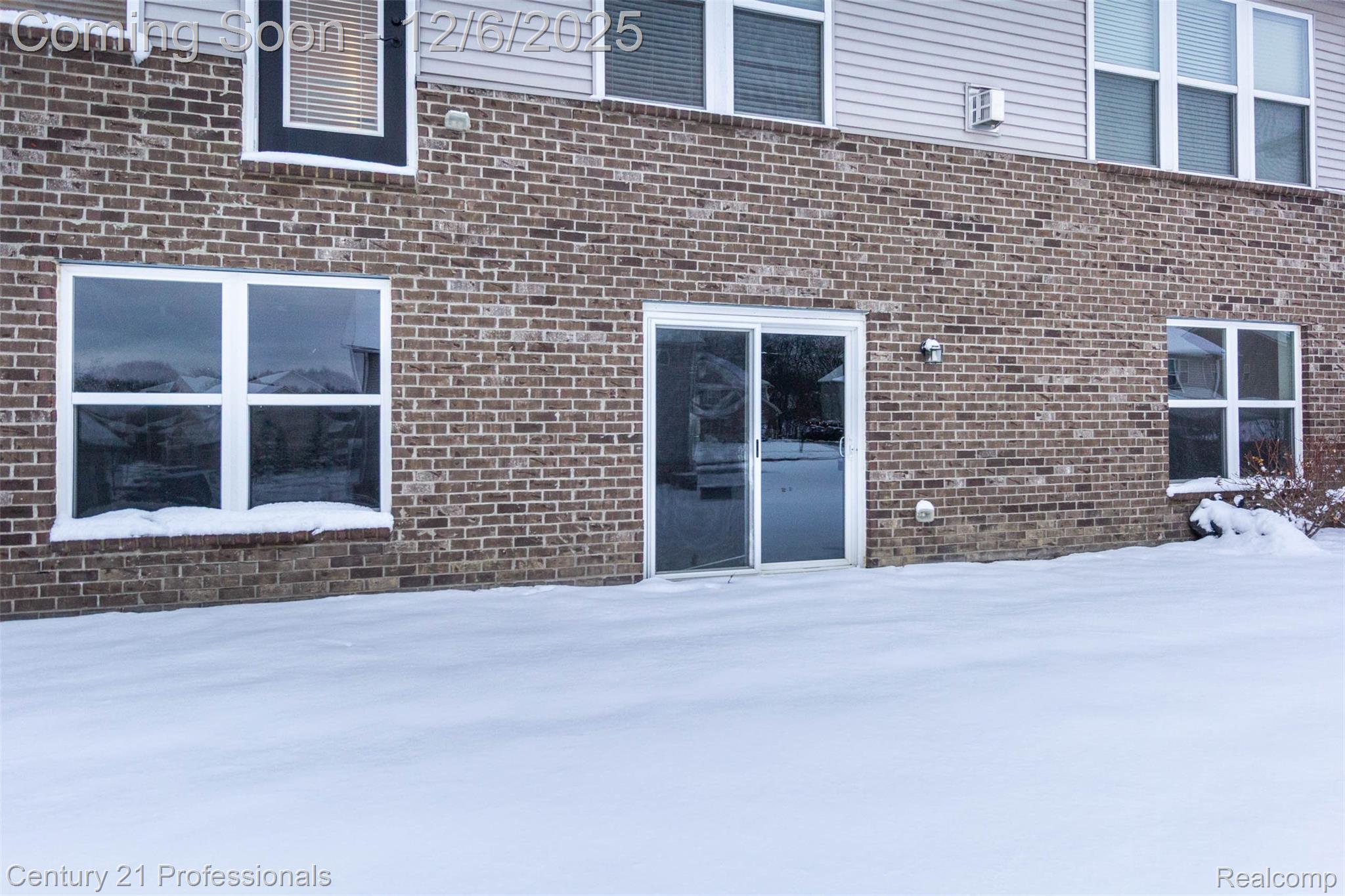 LakeOrion, Michigan, 48360, United States, 4 Bedrooms Bedrooms, ,3 BathroomsBathrooms,Residential,For Sale,2000120