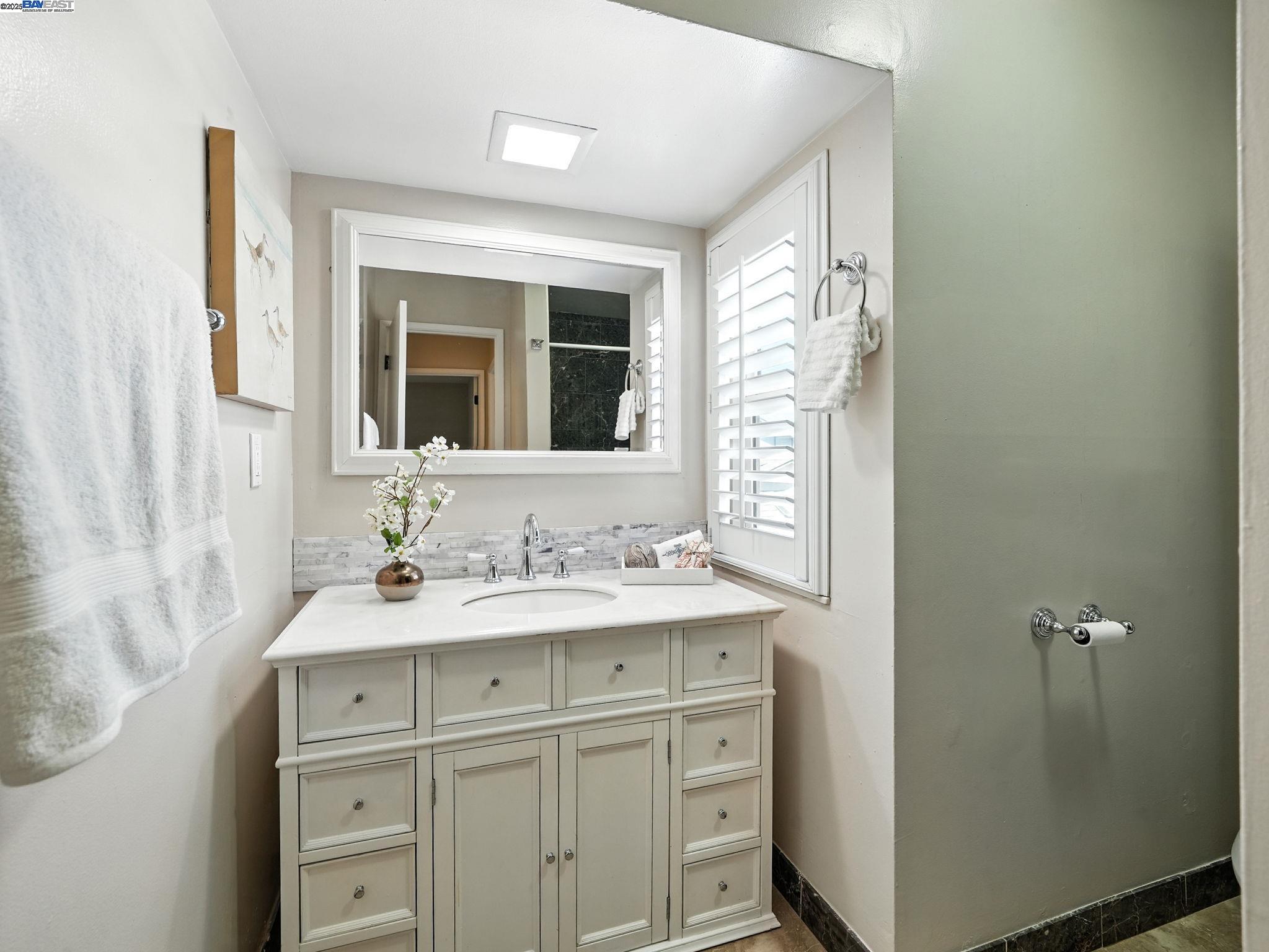 Livermore, California, 94551, United States, 2 Bedrooms Bedrooms, ,1 BathroomBathrooms,Residential,For Sale,1927441