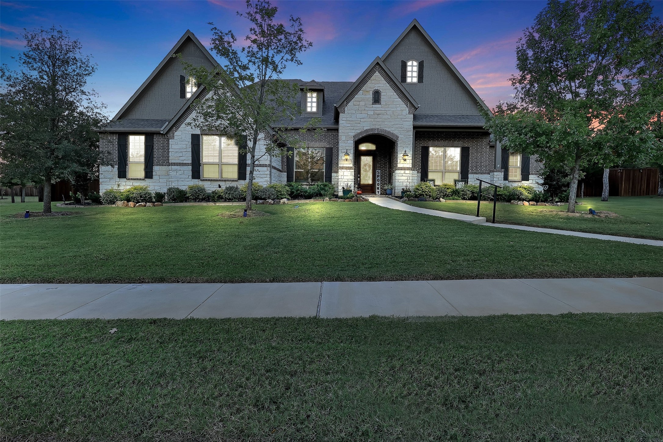 Keller, Texas, 76248, United States, 4 Bedrooms Bedrooms, ,5 BathroomsBathrooms,Residential,For Sale,1981790