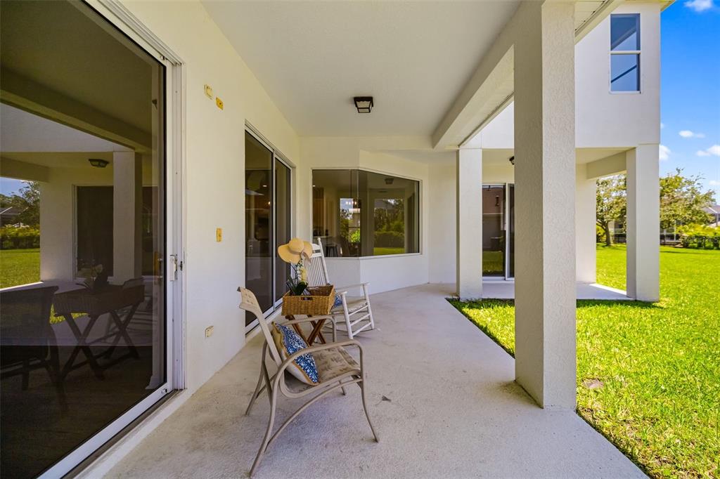 University Park, Florida, 34201, United States, 4 Bedrooms Bedrooms, ,4 BathroomsBathrooms,Residential,For Sale,1876189
