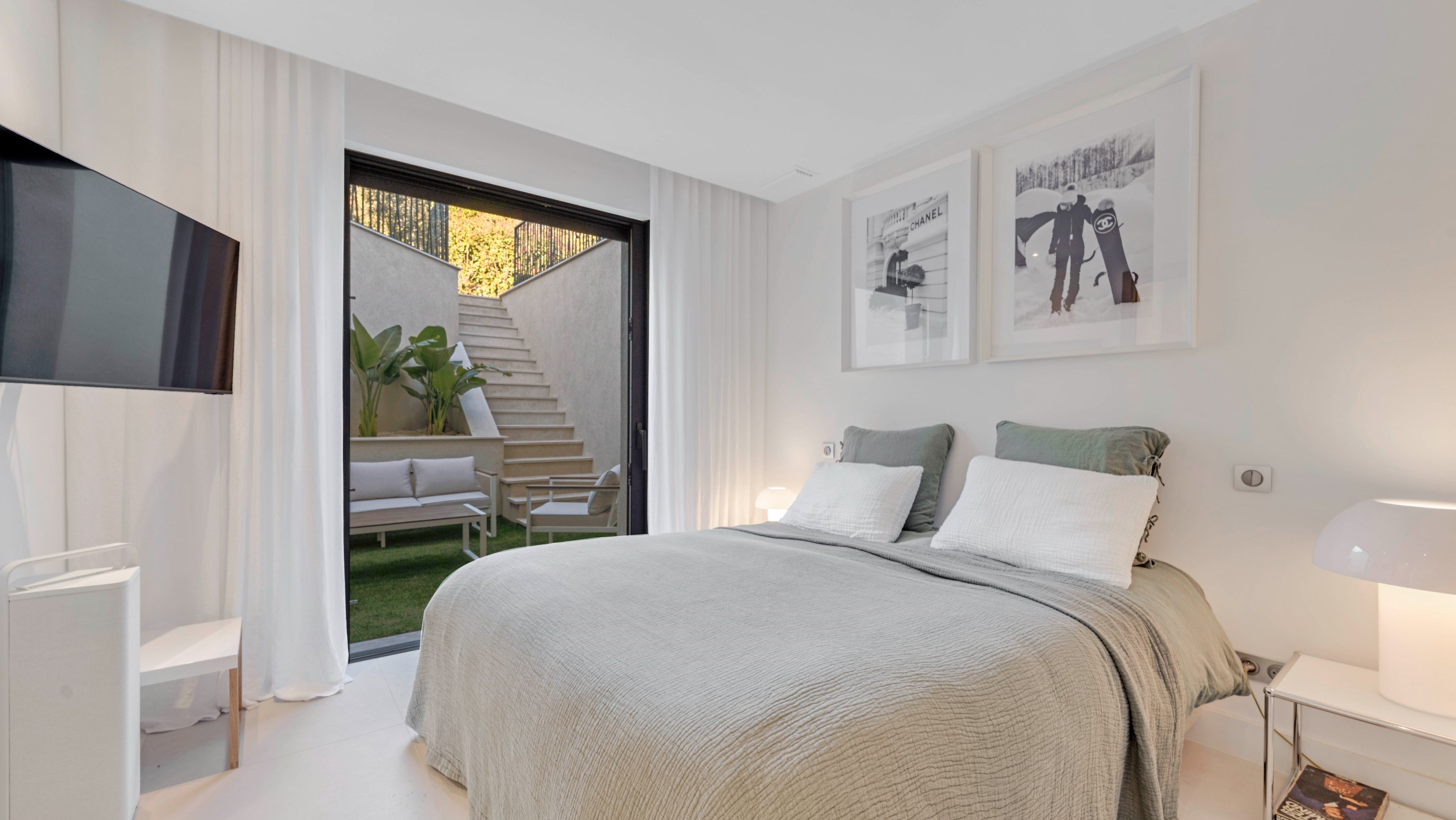  Contemporary villa in Sainte-Maxime with garden, pool, and optimal comfort - 物件實景
